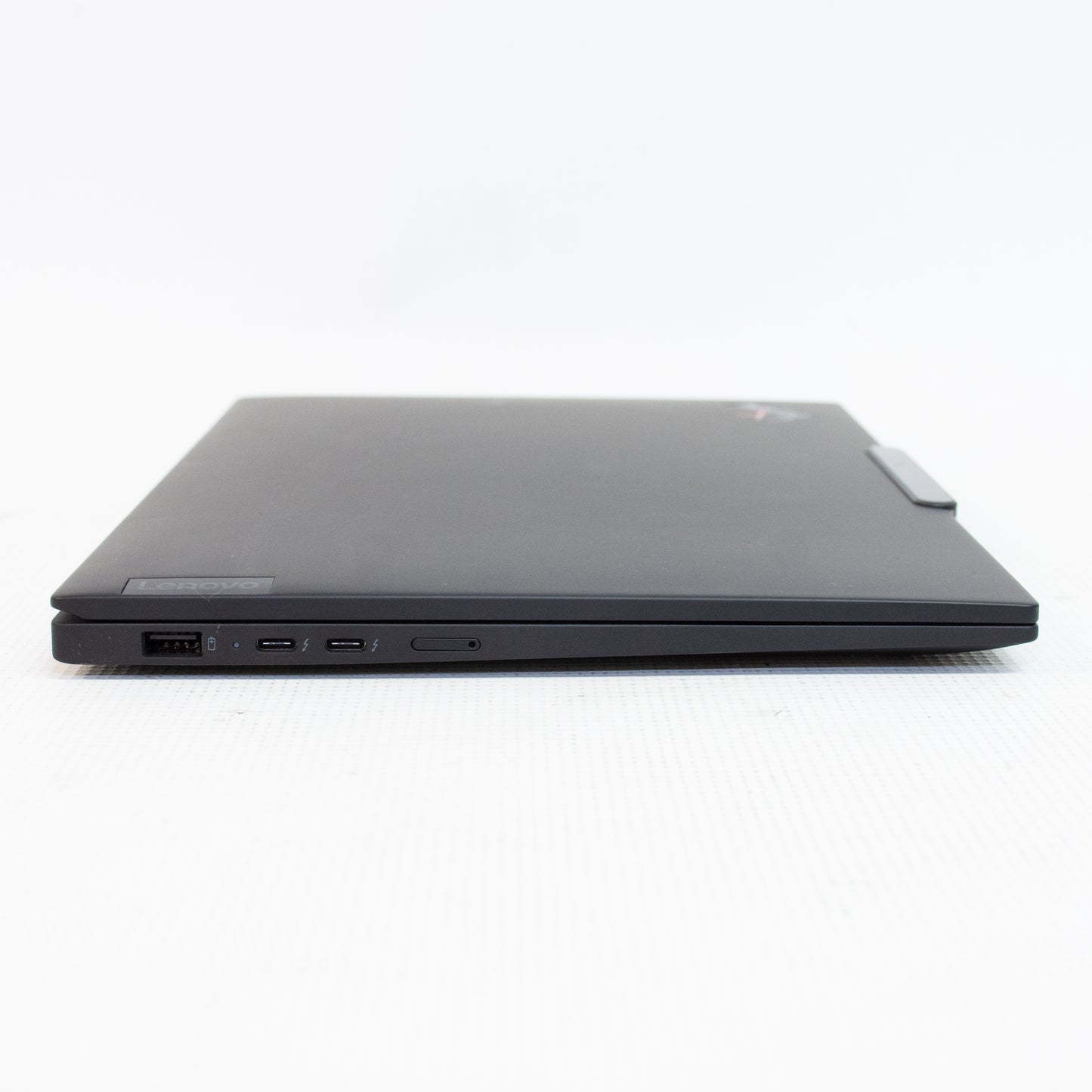 Lenovo Thinkpad X1 Carbon Gen12 - Intel Ultra 7 165U VPro - 32 GB Ram - 2 TB SSD