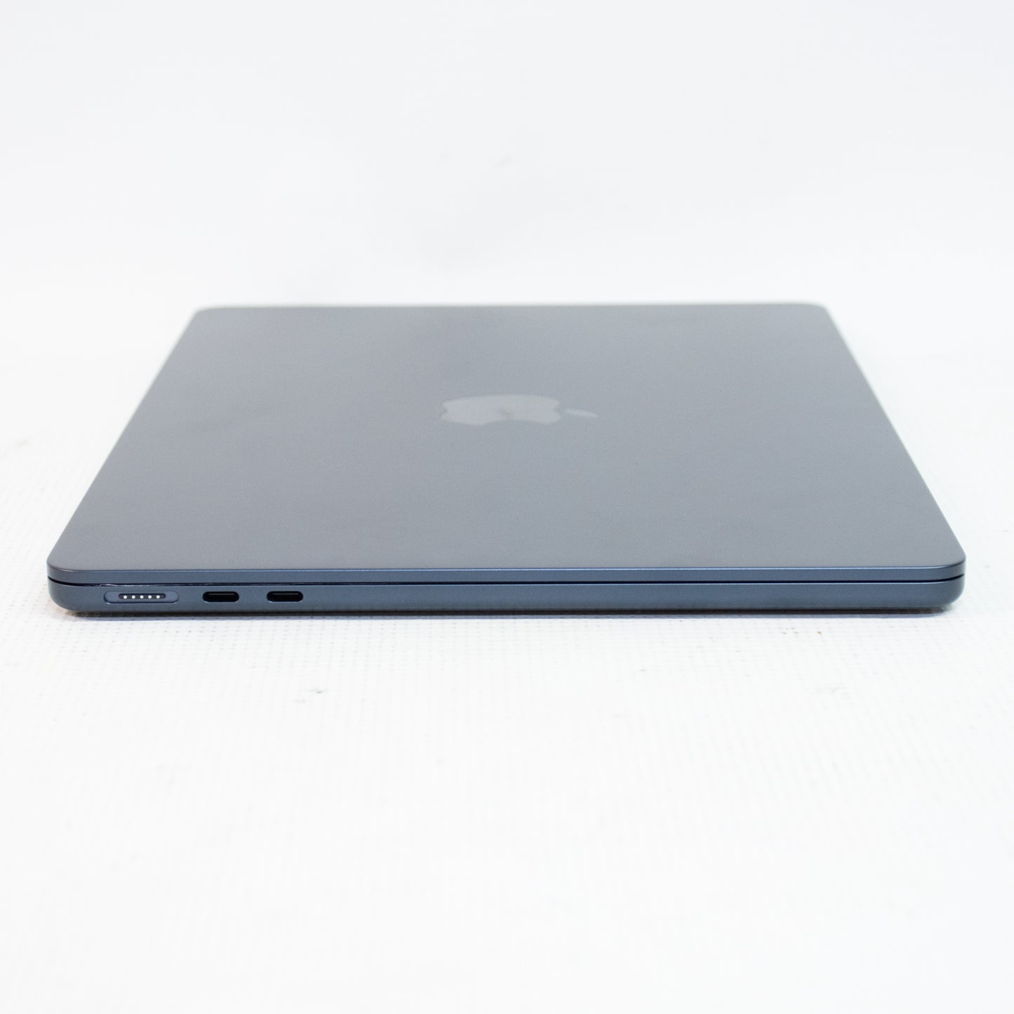 Apple Macbook Air 13" Laptop A3240 - M4 - 24 GB Ram - 1 TB - Midnight