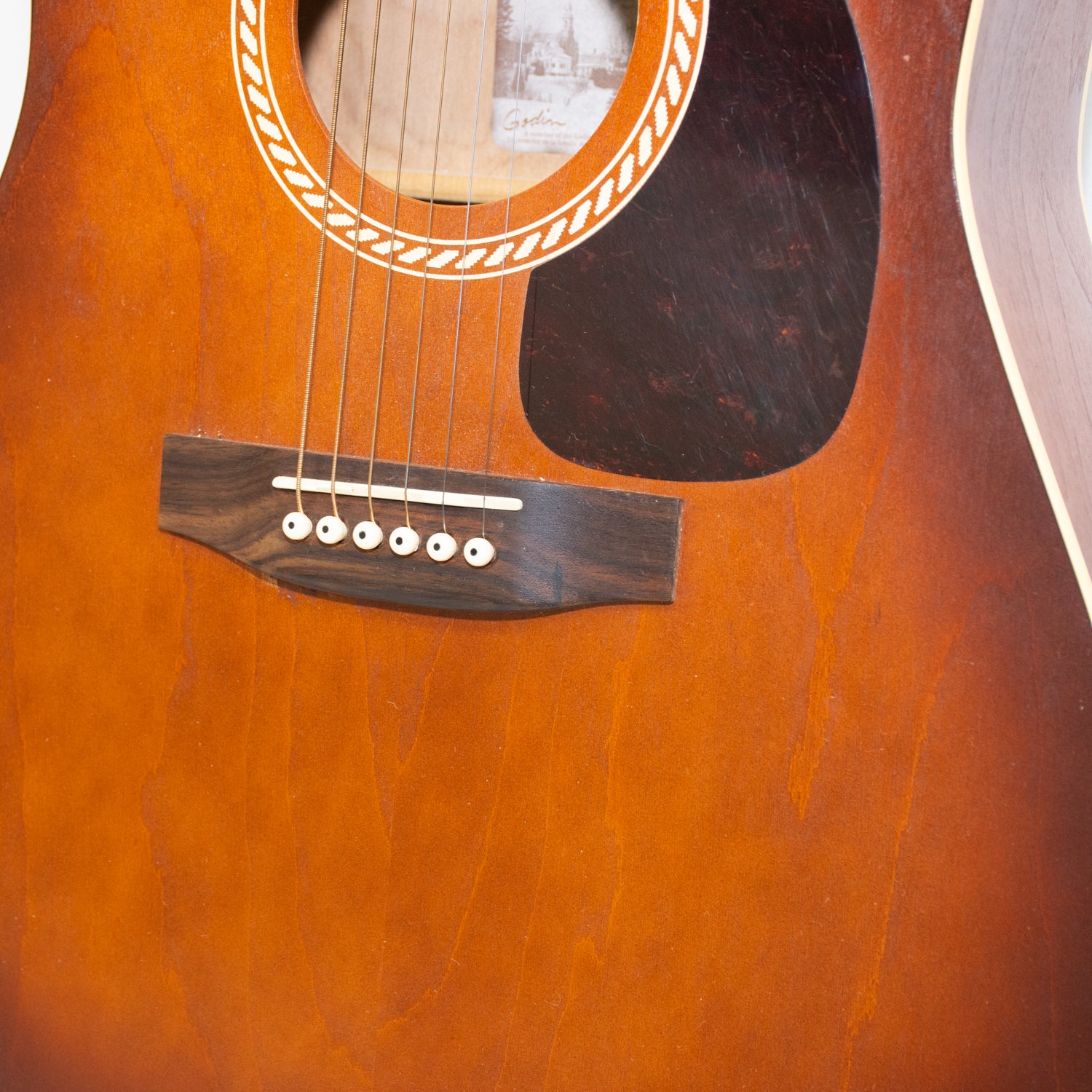 Art & Lutherie CW Wild Cherry Acoustic Guitar