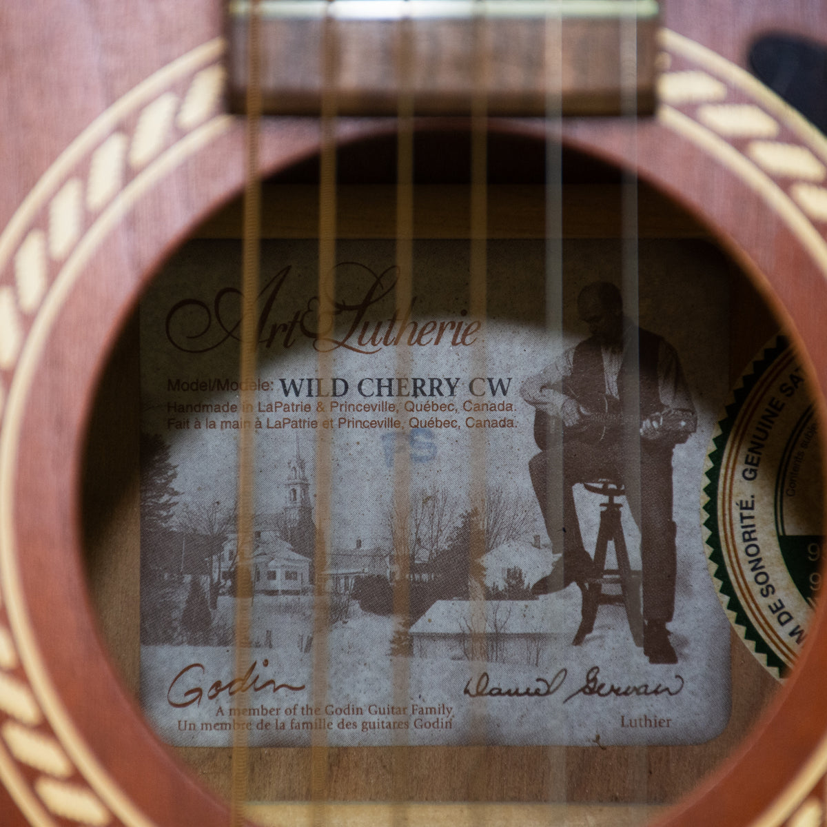 Art & Lutherie CW Wild Cherry Acoustic Guitar