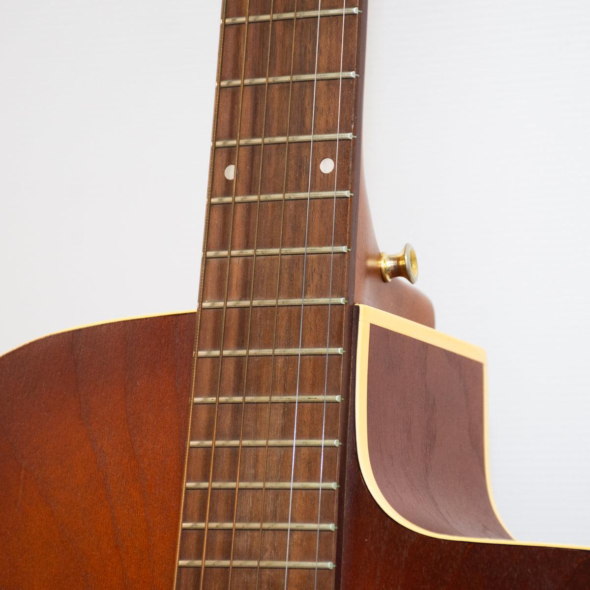 Art & Lutherie CW Wild Cherry Acoustic Guitar