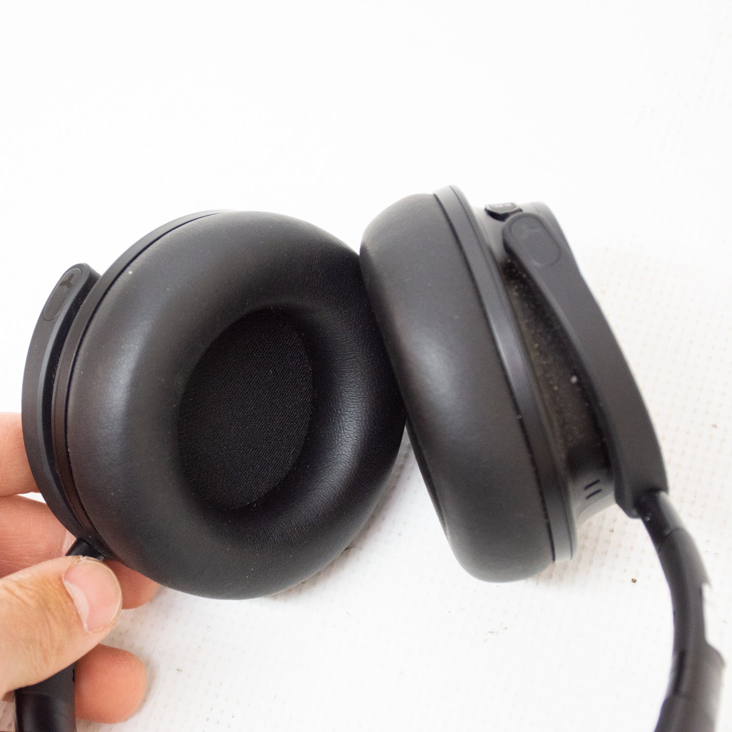 AKG Y600NC Headphones