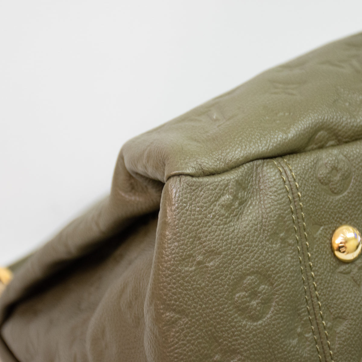 Louis Vuitton Artsy MM Green Hobo Shoulder Bag - M43876