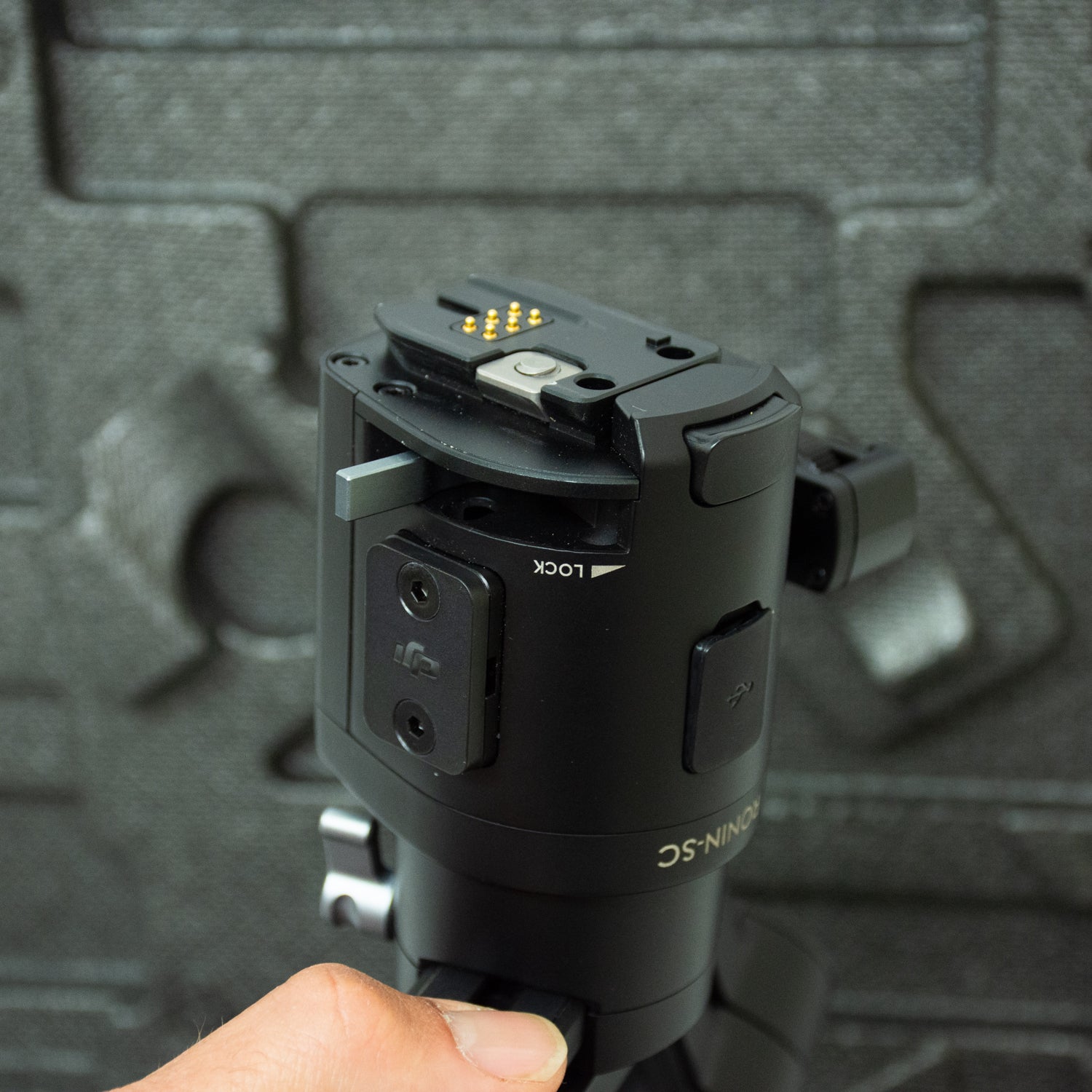 DJI Ronin-SC R18 Gimbal Stabilizer