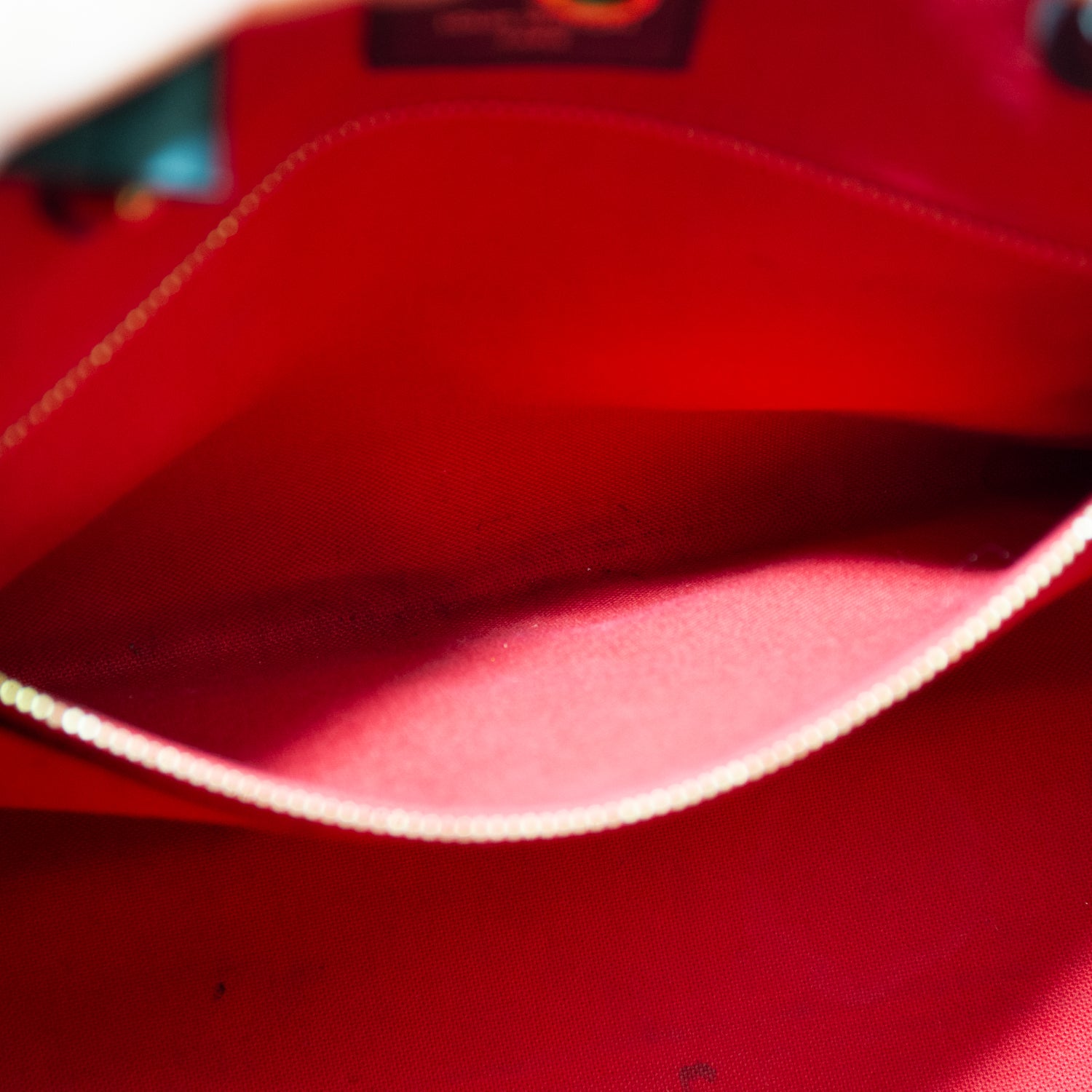 Louis Vuitton M45321 OnTheGo MM Monogram Handbag