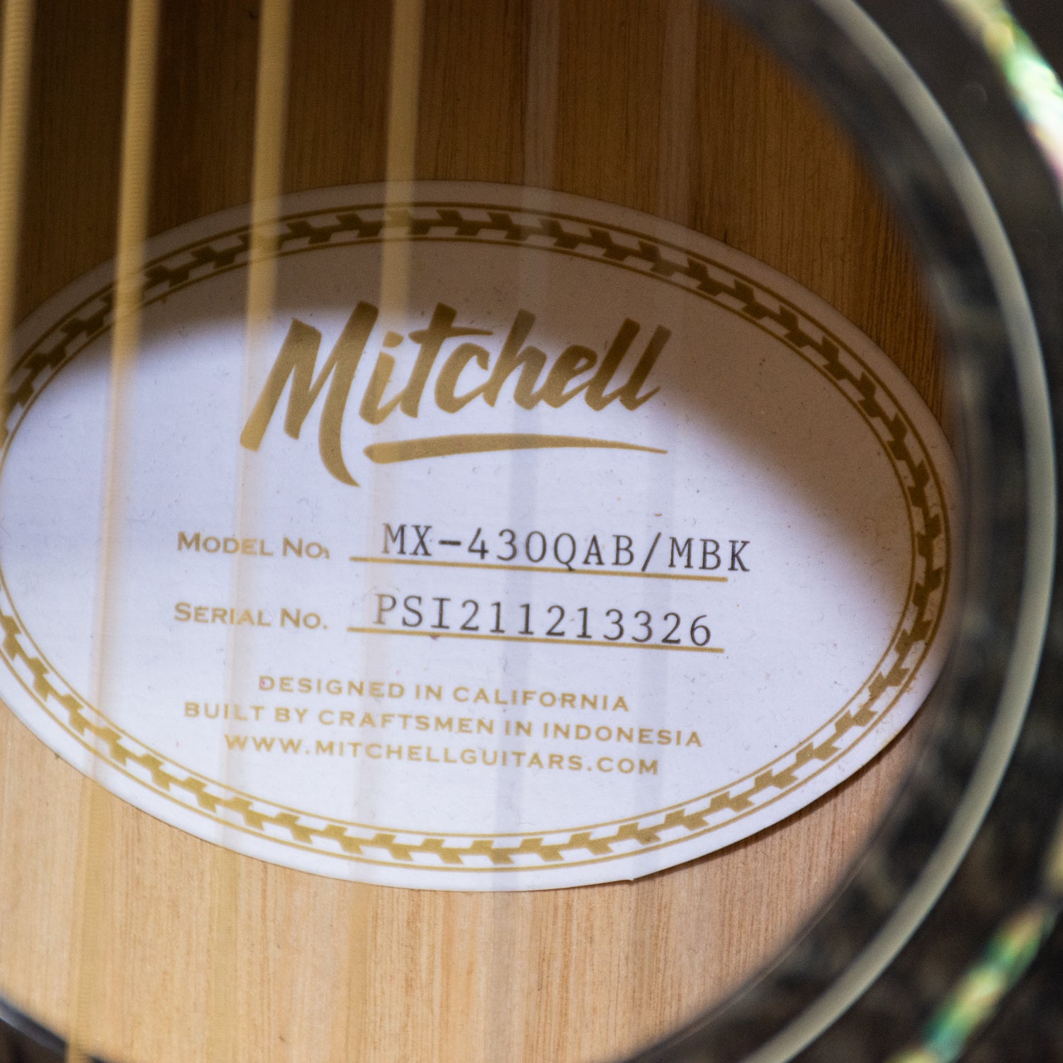 Mitchell MX-430QAB/MBK Acoustic-Electric Guitar