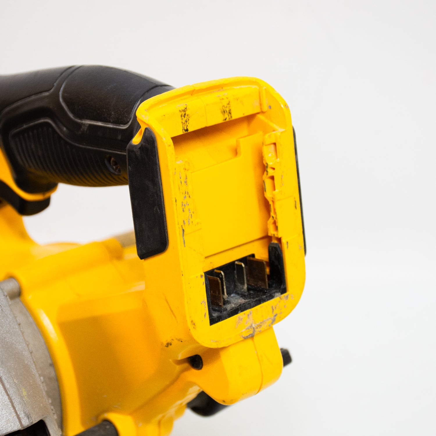DEWALT DCS393 20V 6-1/2