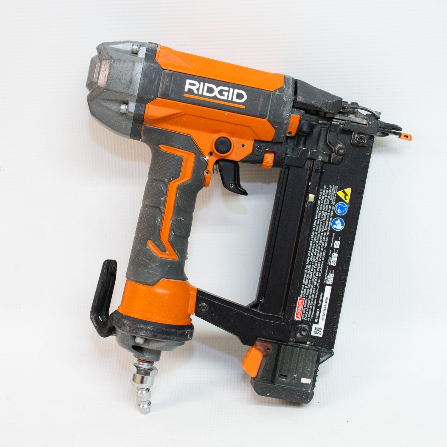 Ridgid R213BNF3 18-Gauge 2-1/8