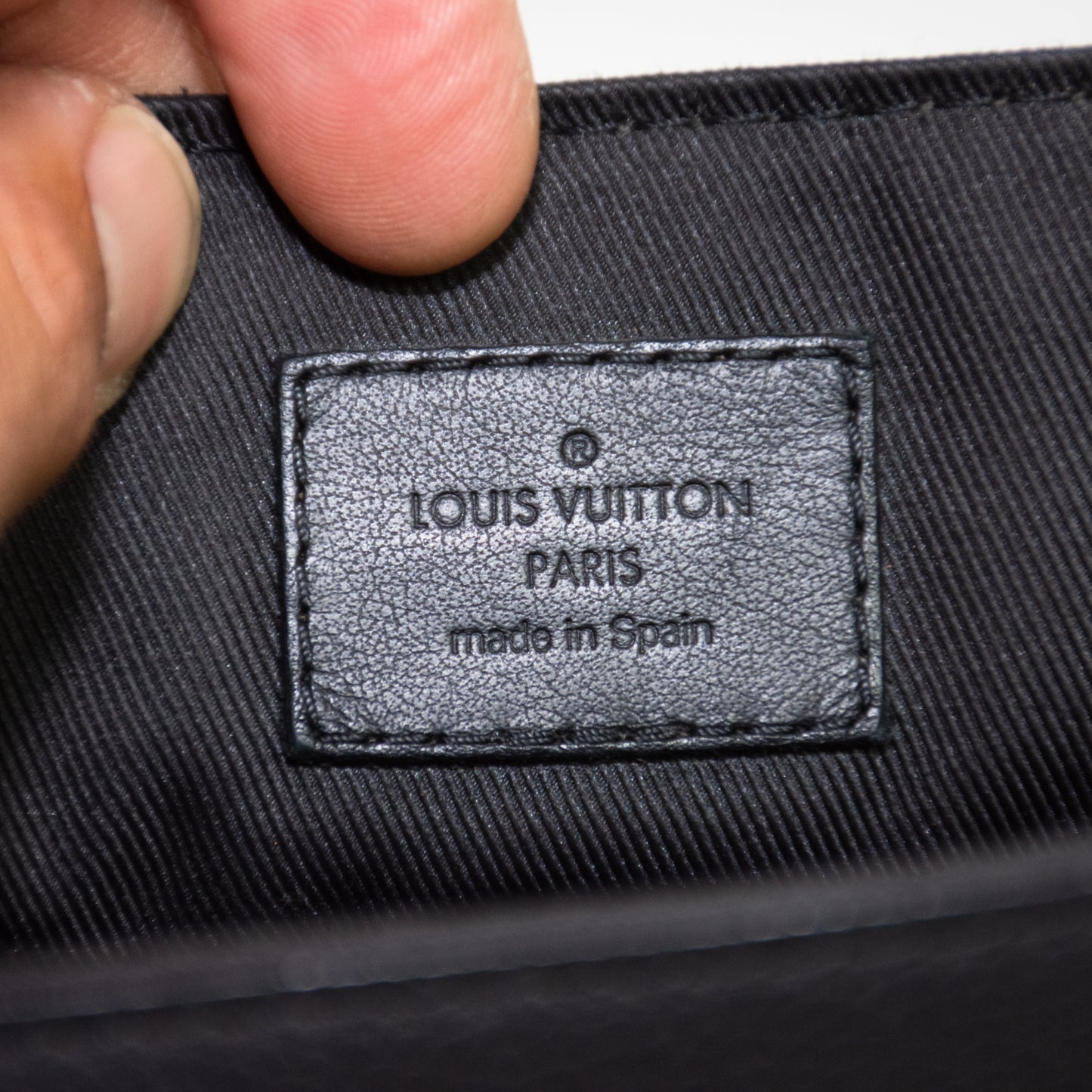 Louis Vuitton Take Off Noir Men's Messenger Bag
