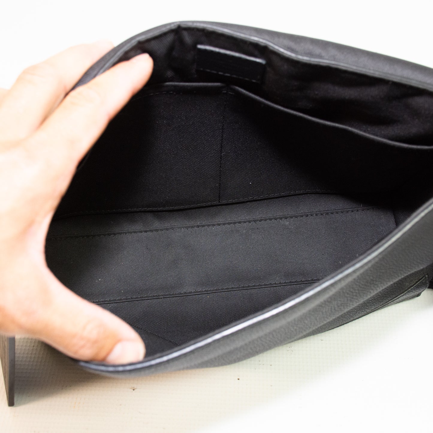 Louis Vuitton Take Off Noir Men's Messenger Bag