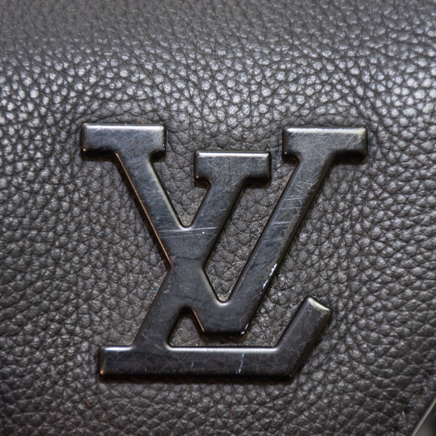 Louis Vuitton Take Off Noir Men's Messenger Bag