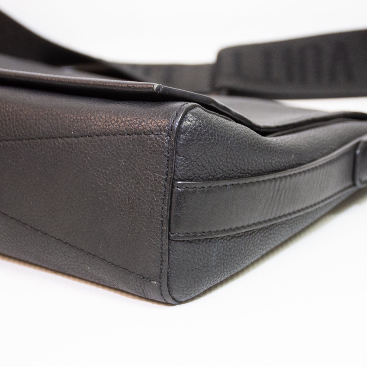 Louis Vuitton Take Off Noir Men's Messenger Bag