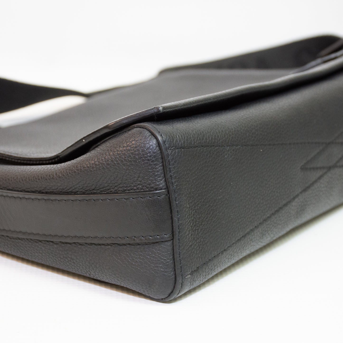 Louis Vuitton Take Off Noir Men's Messenger Bag