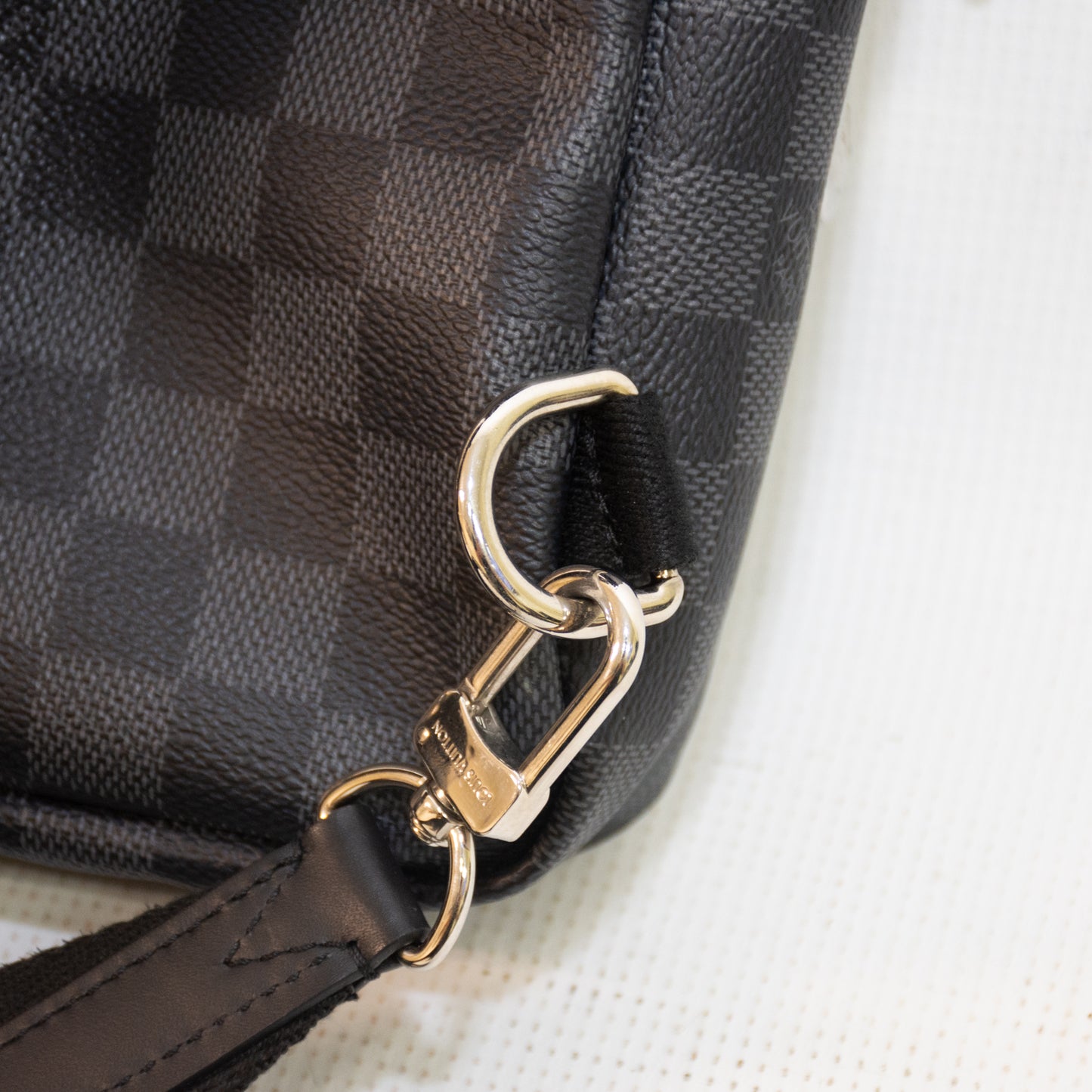 Louis Vuitton N41719 Damier Graphite Ave Sling Bag