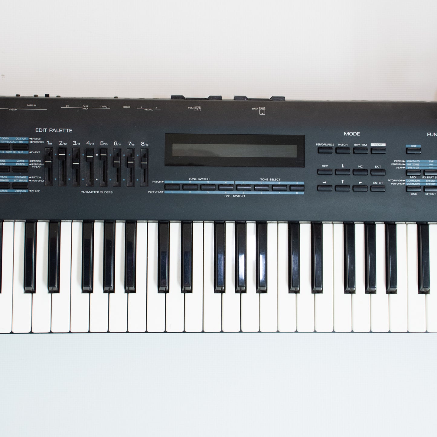 Roland JV-90 Synthesizer Keyboard