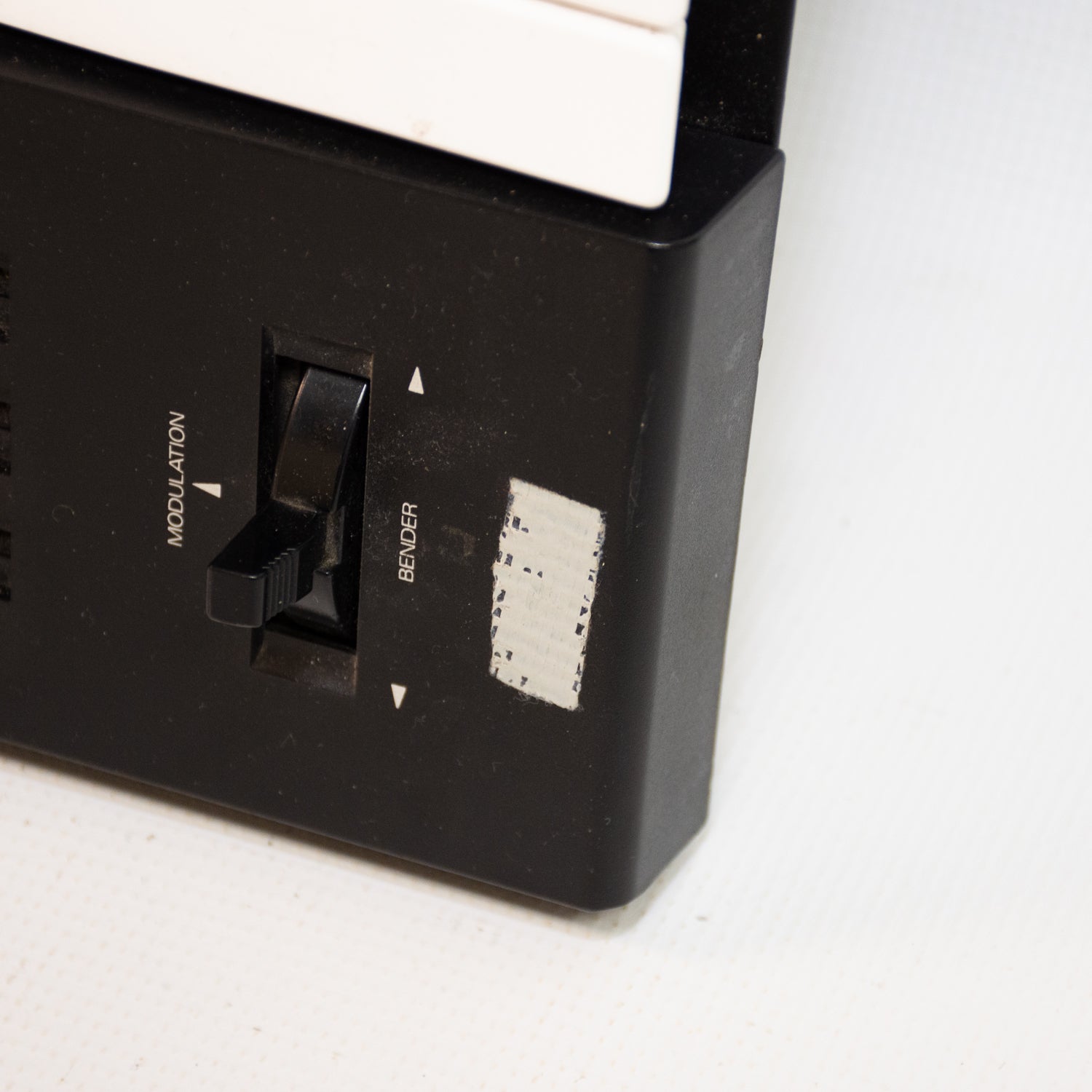 Roland JV-90 Synthesizer Keyboard