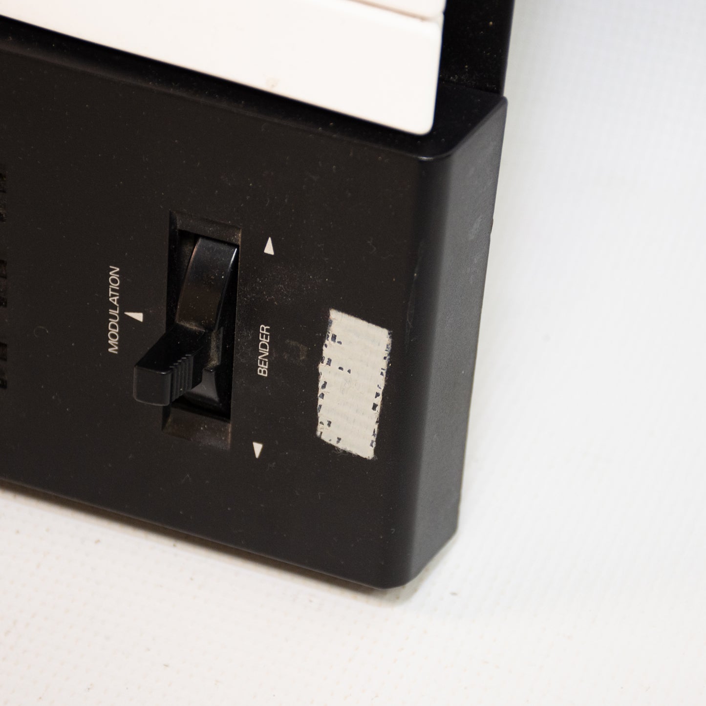 Roland JV-90 Synthesizer Keyboard