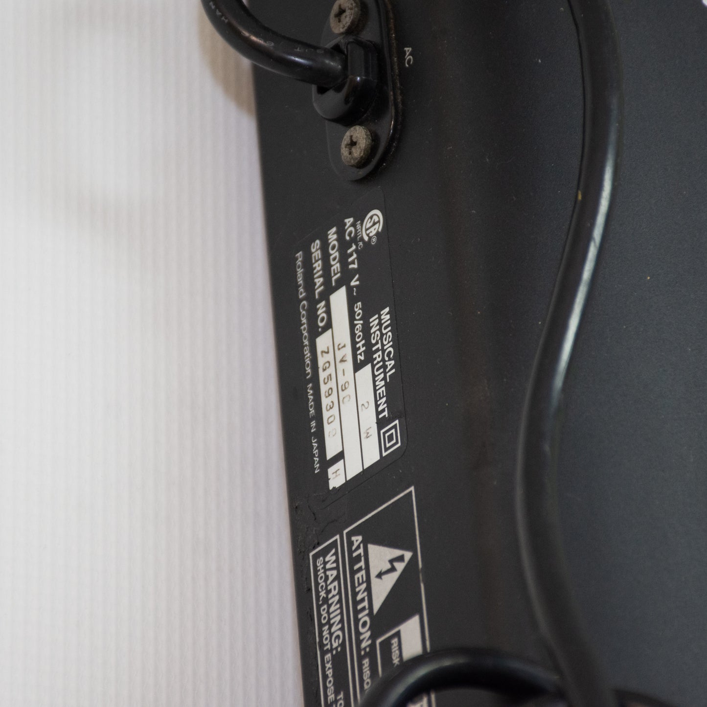 Roland JV-90 Synthesizer Keyboard