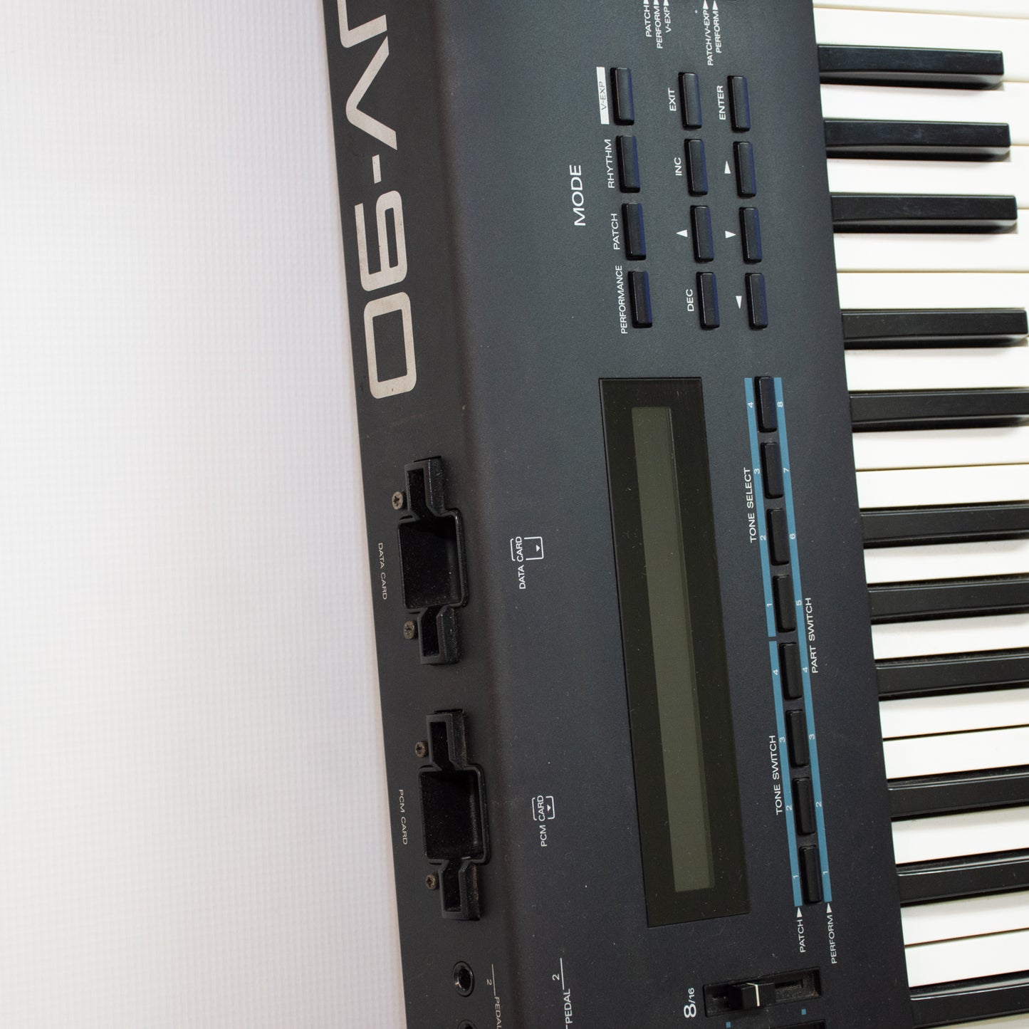 Roland JV-90 Synthesizer Keyboard