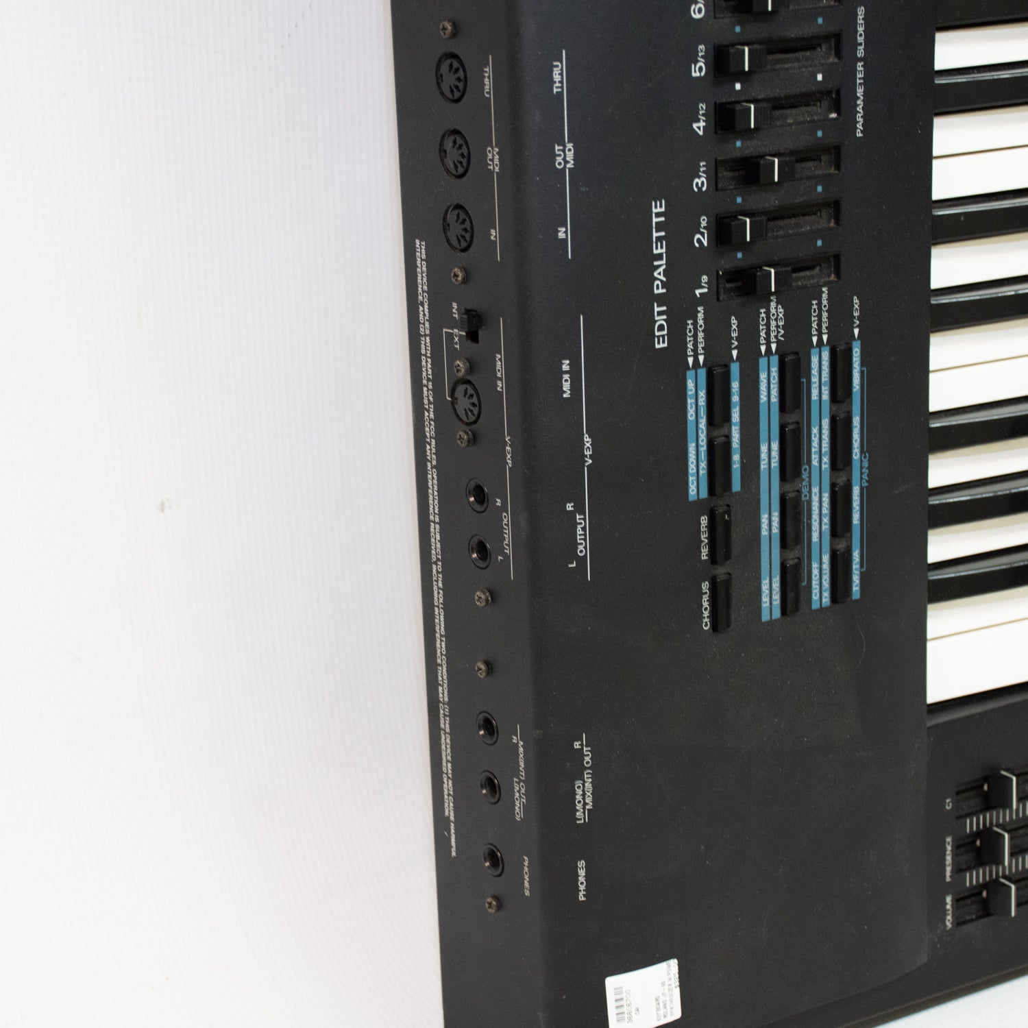 Roland JV-90 Synthesizer Keyboard