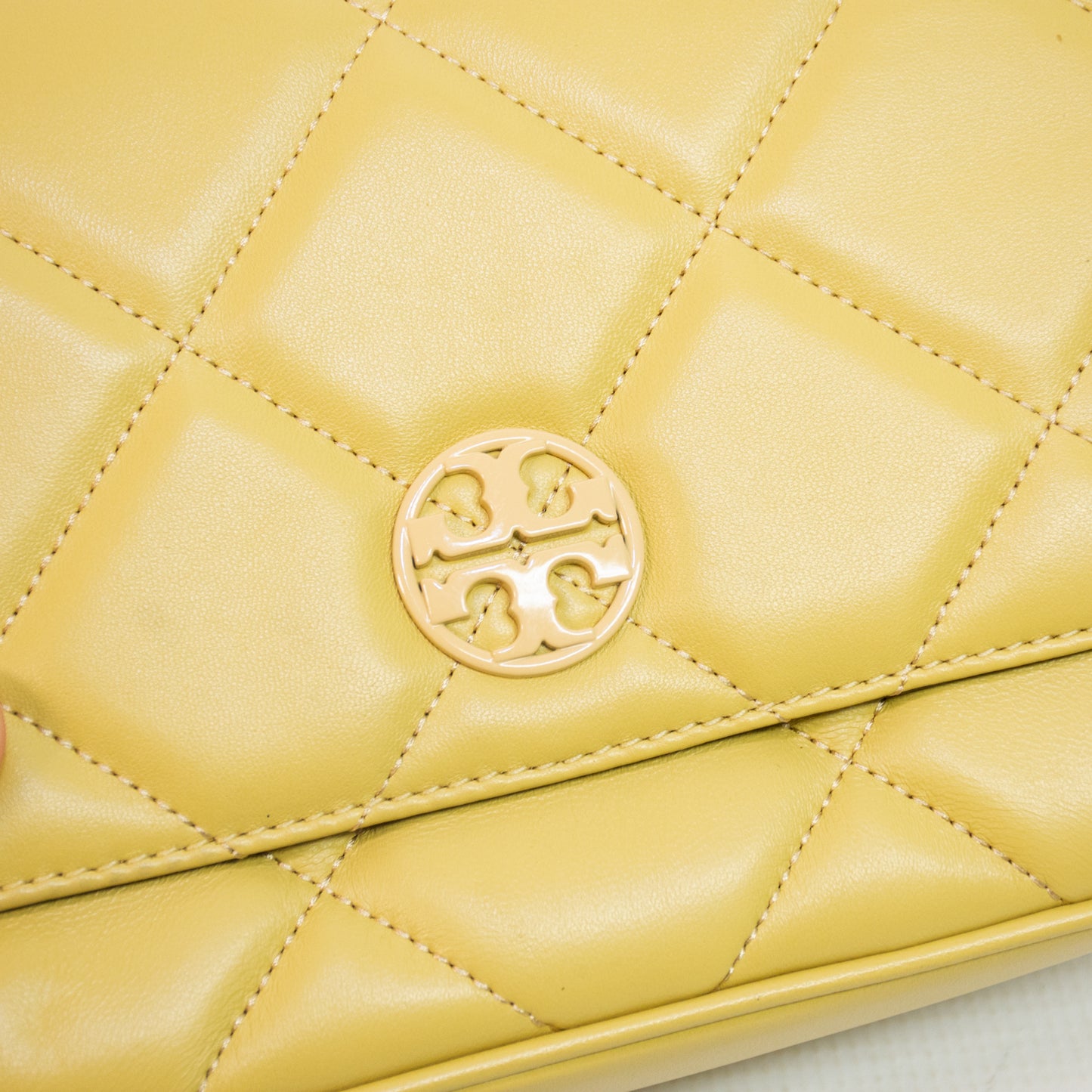 Tory Burch Willa Soft Quilt Beeswax Small Shoulder Bag