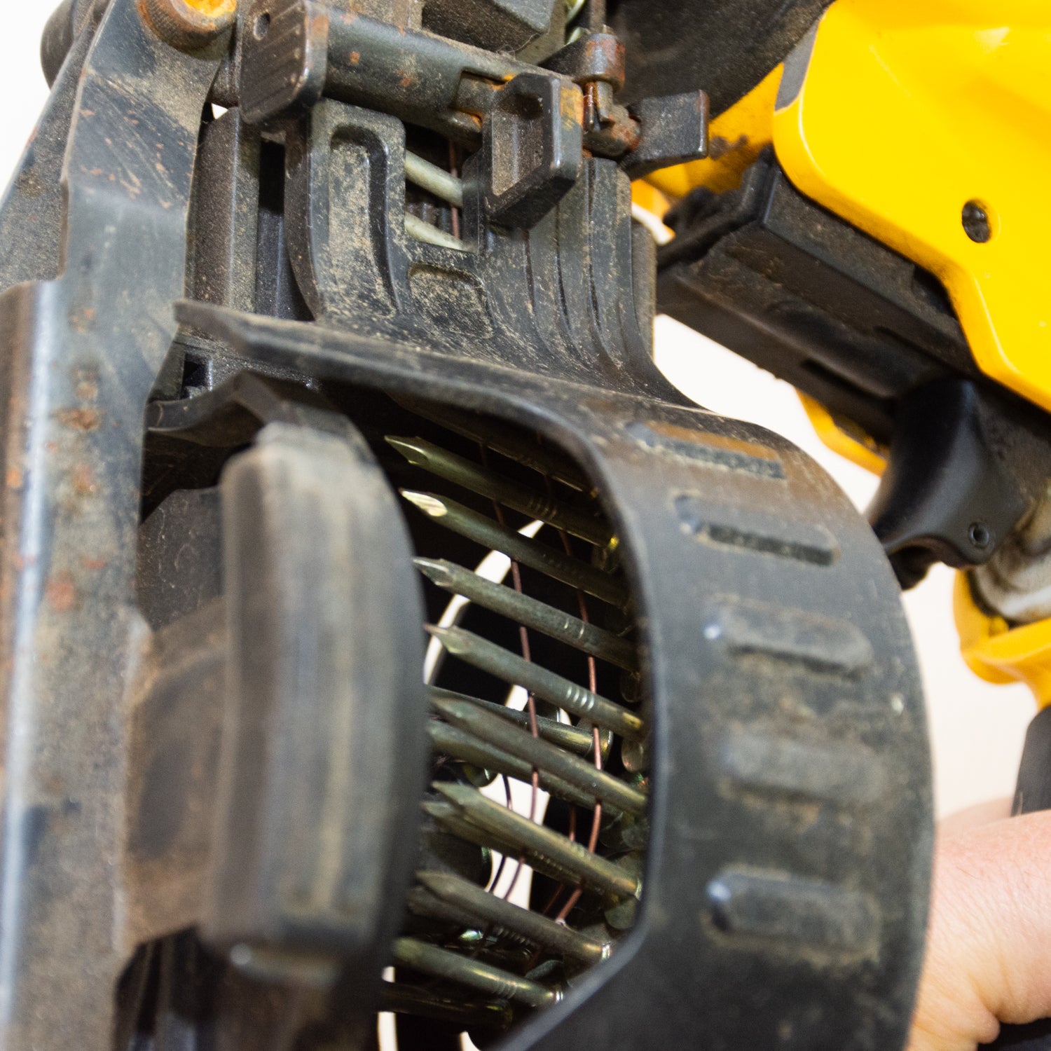 DEWALT DW45RN 15 Degree Coil Roofing Nailer