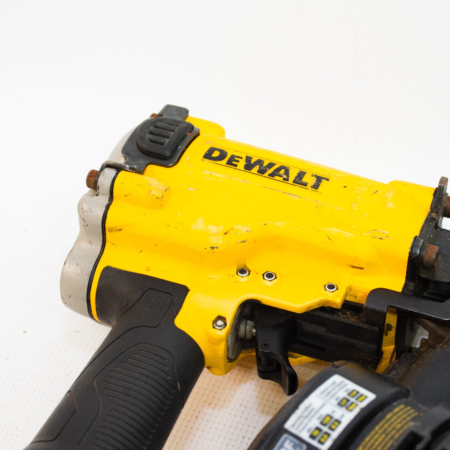 DEWALT DW45RN 15 Degree Coil Roofing Nailer