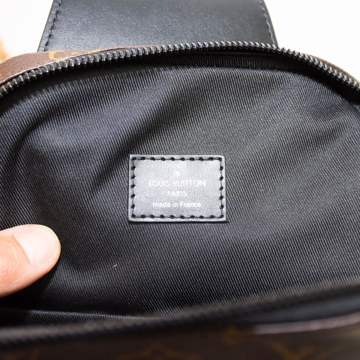 Louis Vuitton M45897 Avenue Macassar Monogram Sling Bag