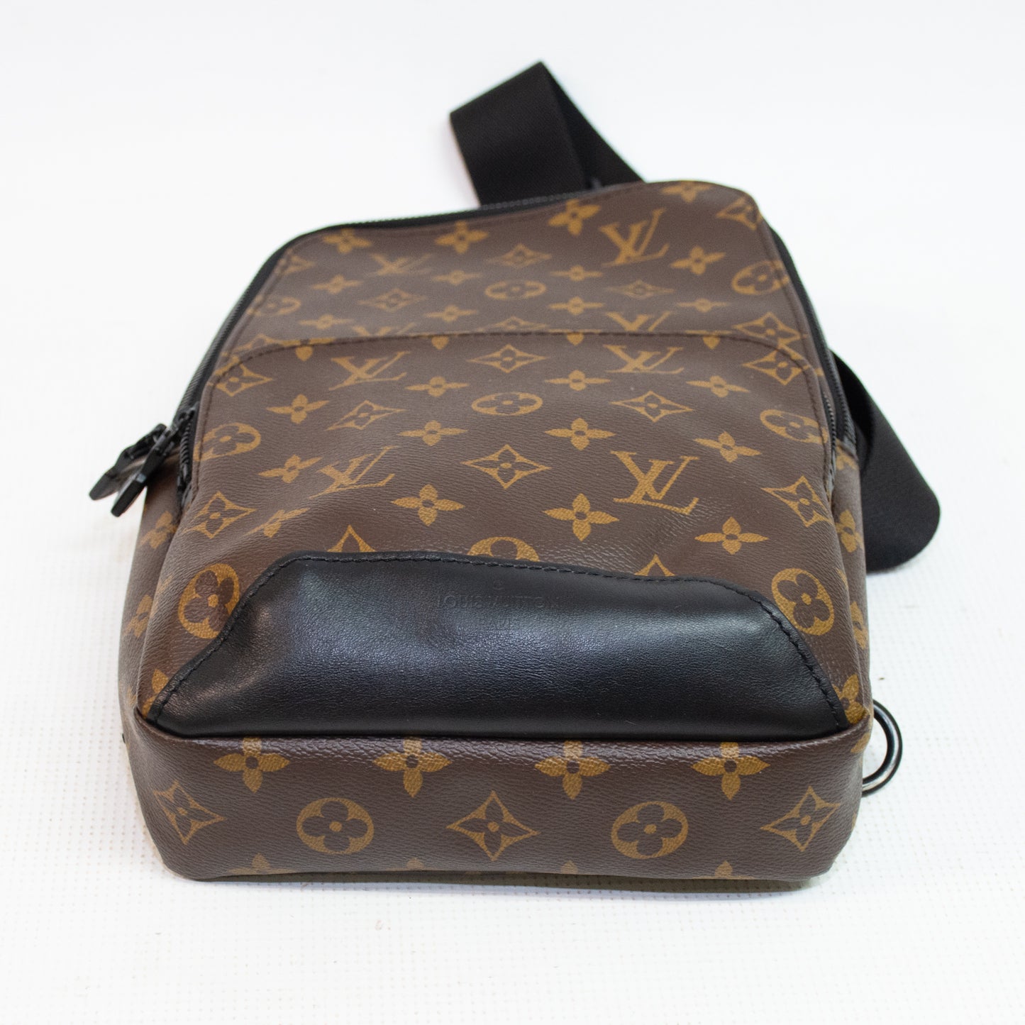 Louis Vuitton M45897 Avenue Macassar Monogram Sling Bag