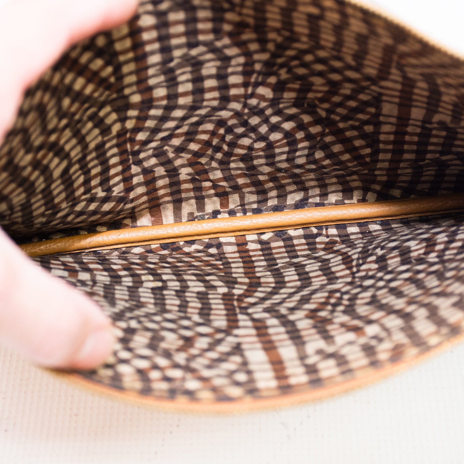 MCM Visetos OG Cognac Pouch - MWP7AVI22C0001