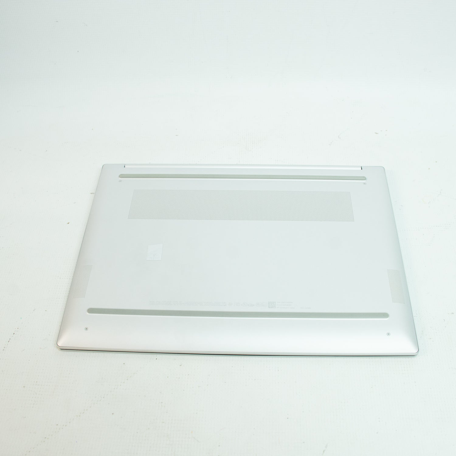 HP Omnibook 5 16T-BA100 - i5-1334U - 16 GB Ram - 512 GB SSD - Win11