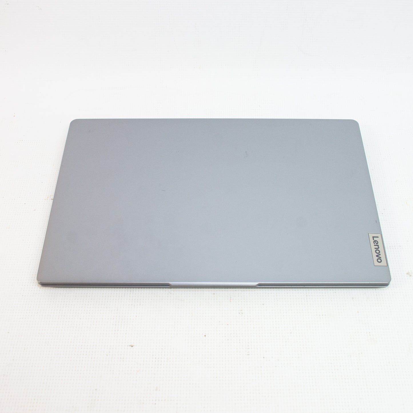 Lenovo Ideapad Slim 315AMN8 - AMD Ryzen 3-7320U @ 2.4Ghz - 8 GB Ram - 512 GB SSD