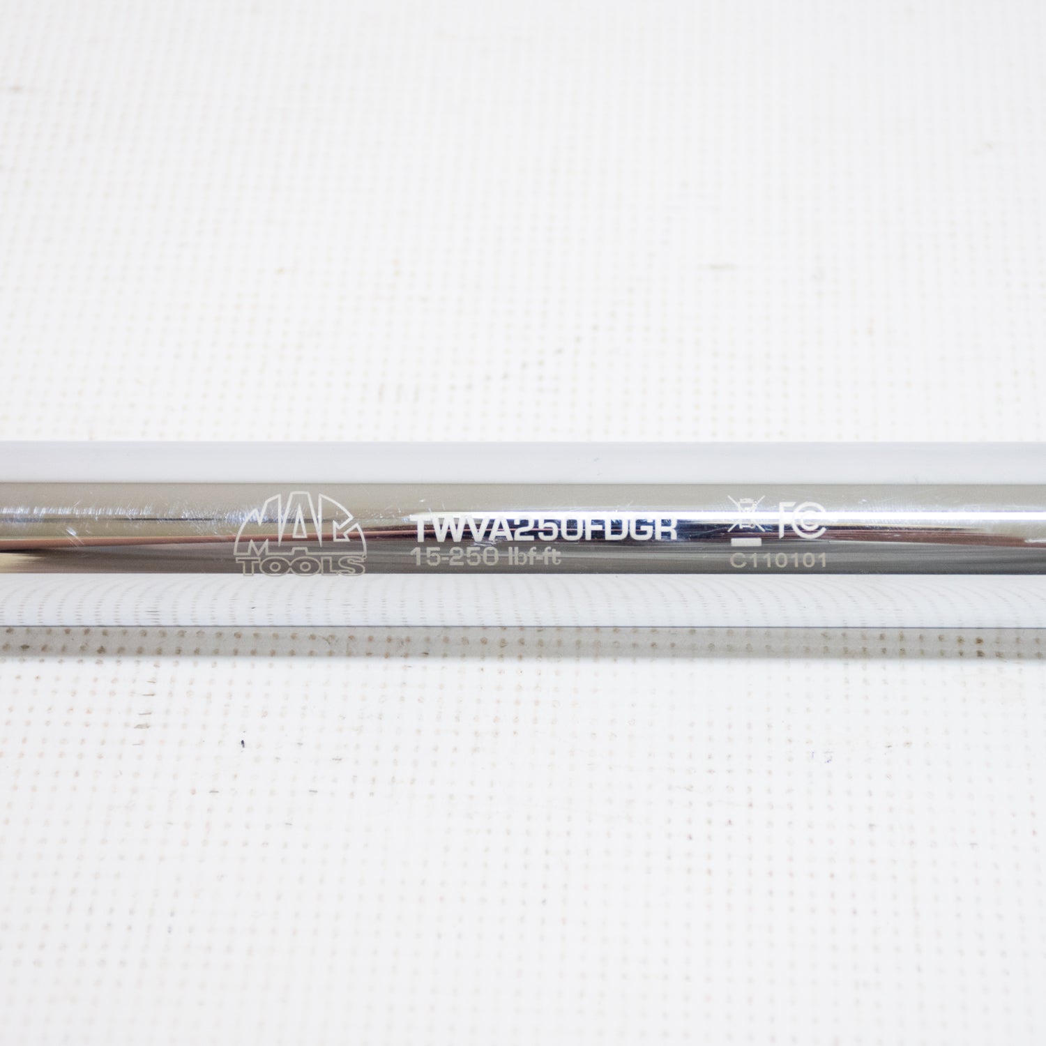 Mac Tools TWVA250FDGR 12-250 lbf-ft Torque Wrench