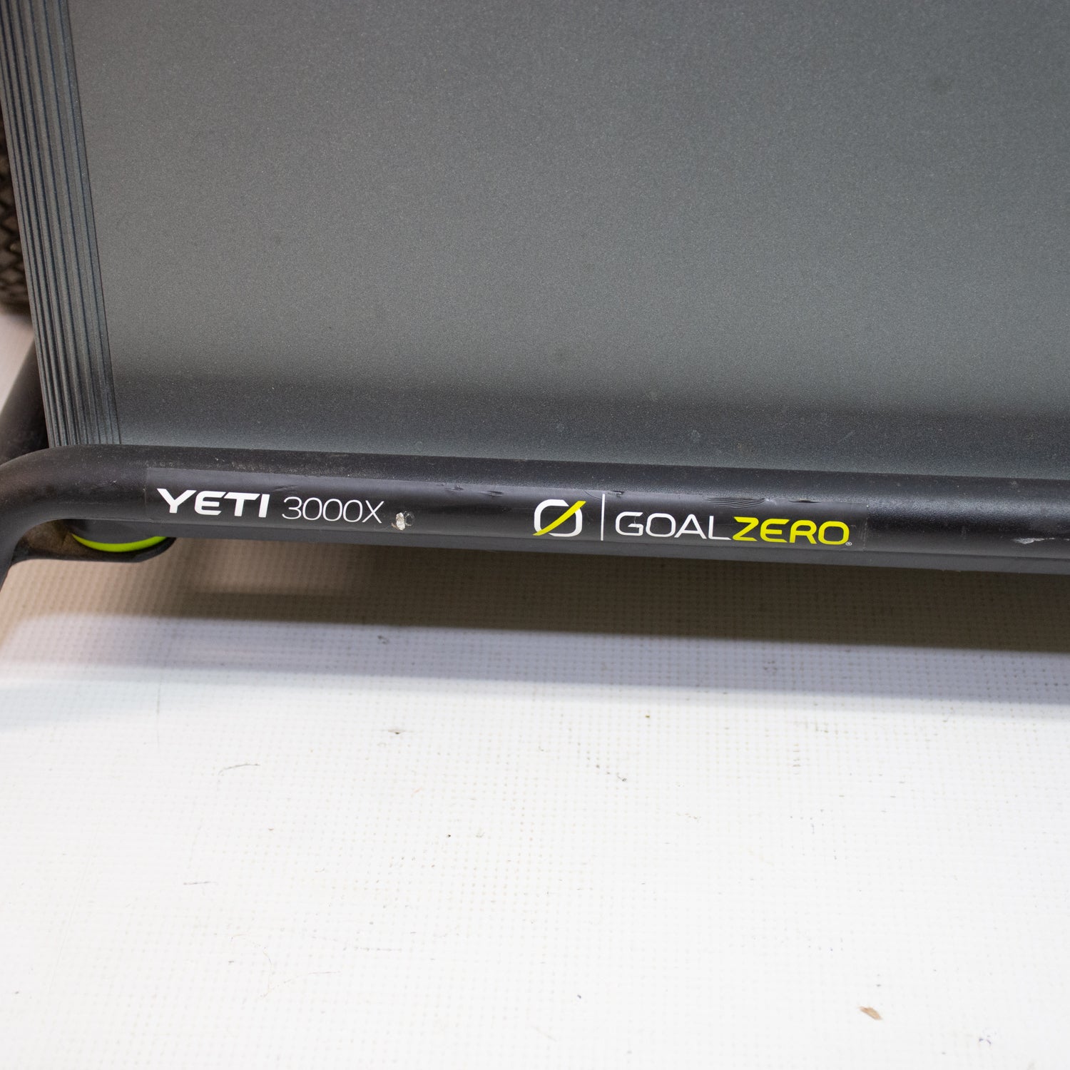 Goal Zero Yeti 3000X Portable Power Station & Boulder 200 Solar Panel Bundle