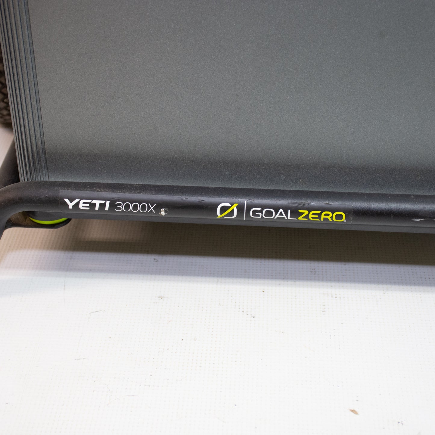 Goal Zero Yeti 3000X Portable Power Station & Boulder 200 Solar Panel Bundle