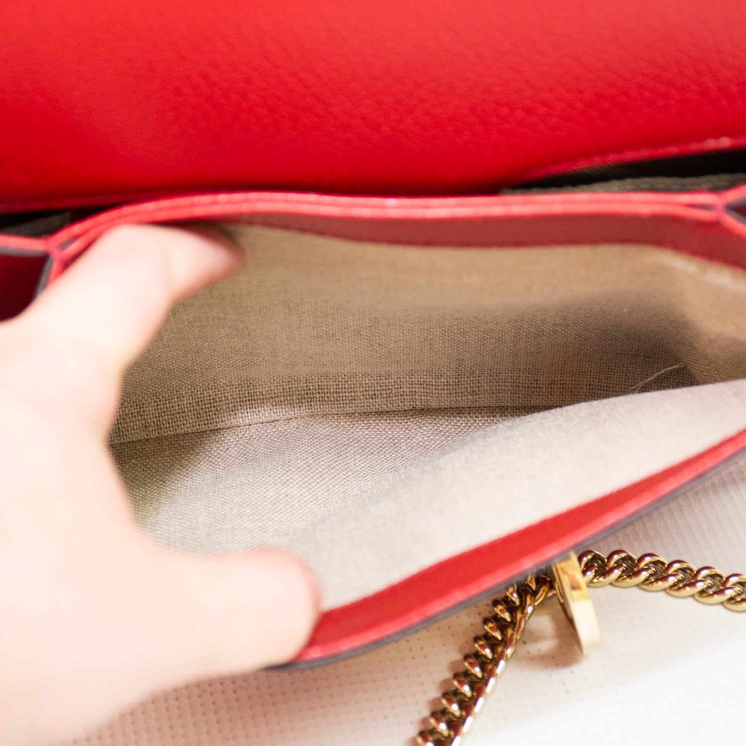 Gucci 510302 Red Interlocking G Chain Shoulder Bag