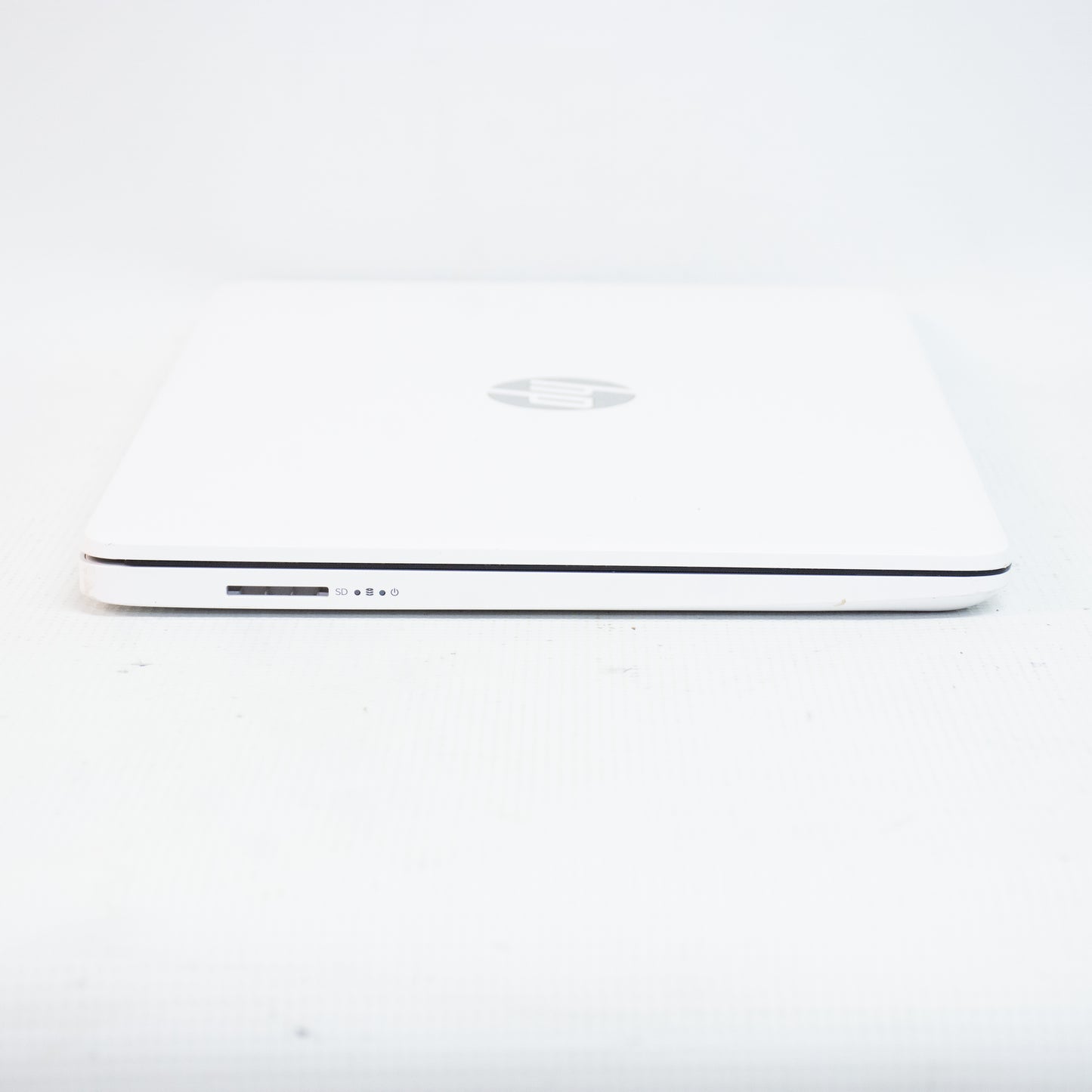 HP 14-DQ3000DX Laptop - Intel Celeron N4500, 4 GB Ram, 64 GB SSD