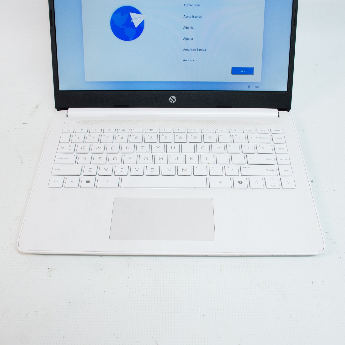HP 14-DQ3000DX Laptop - Intel Celeron N4500, 4 GB Ram, 64 GB SSD