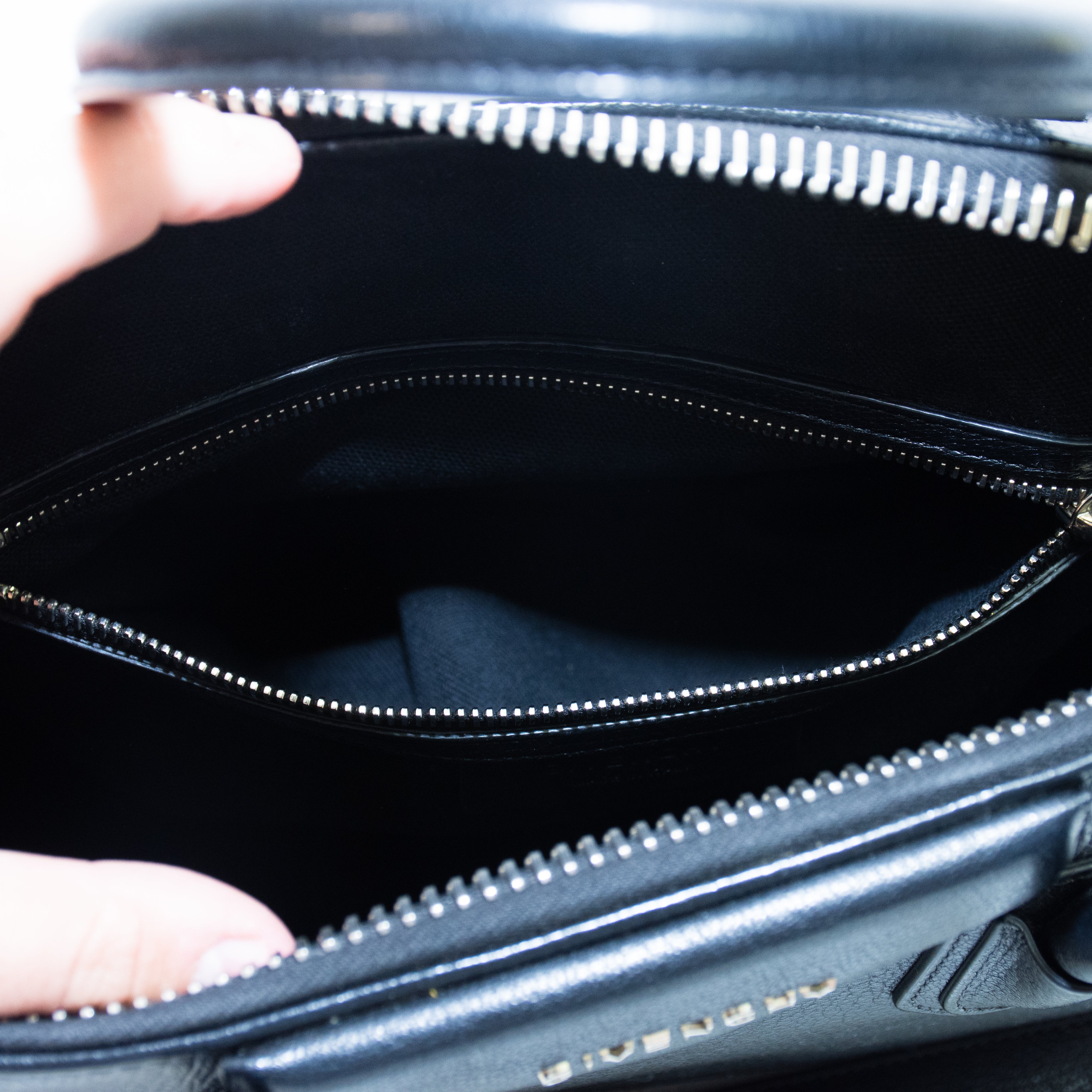 Givenchy Antigona Black Leather Medium Handbag