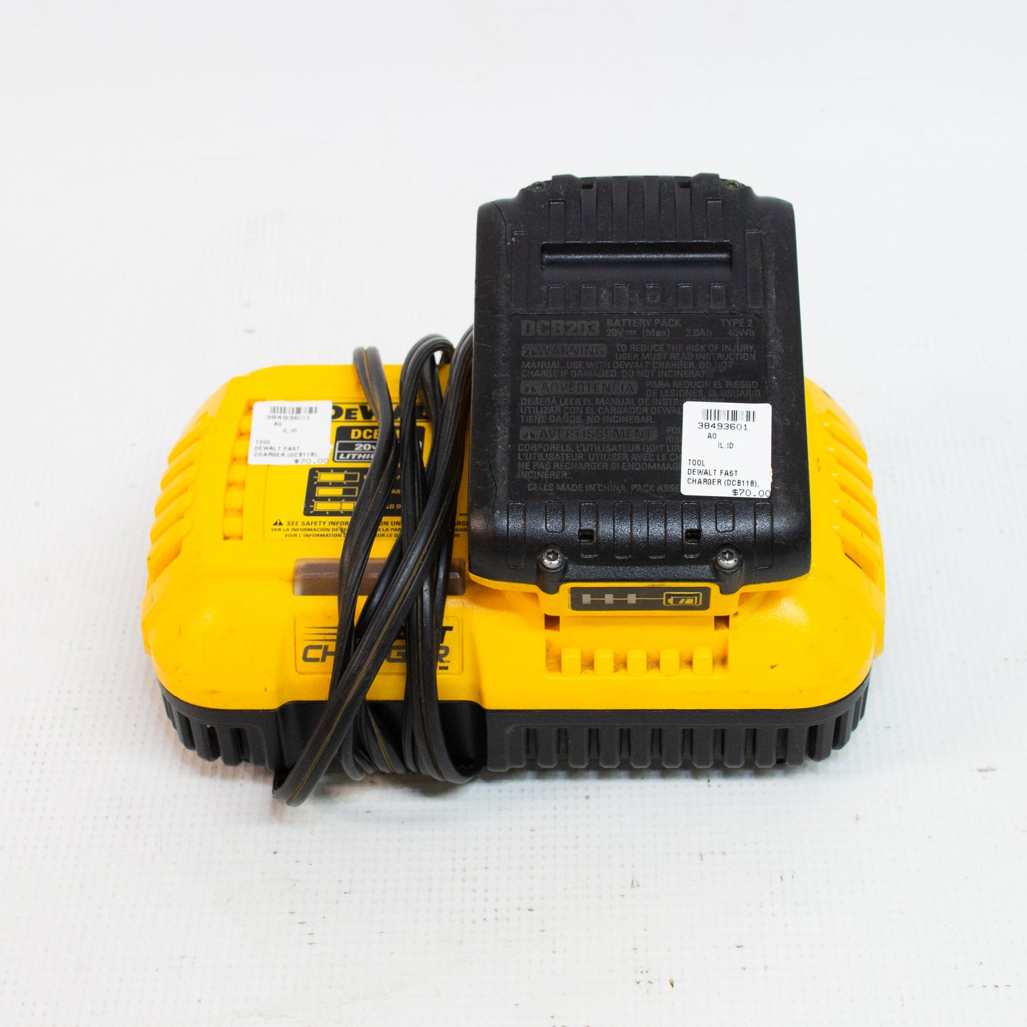DEWALT DCB118 Fast Charger & DCB203 Battery Pack Bundle