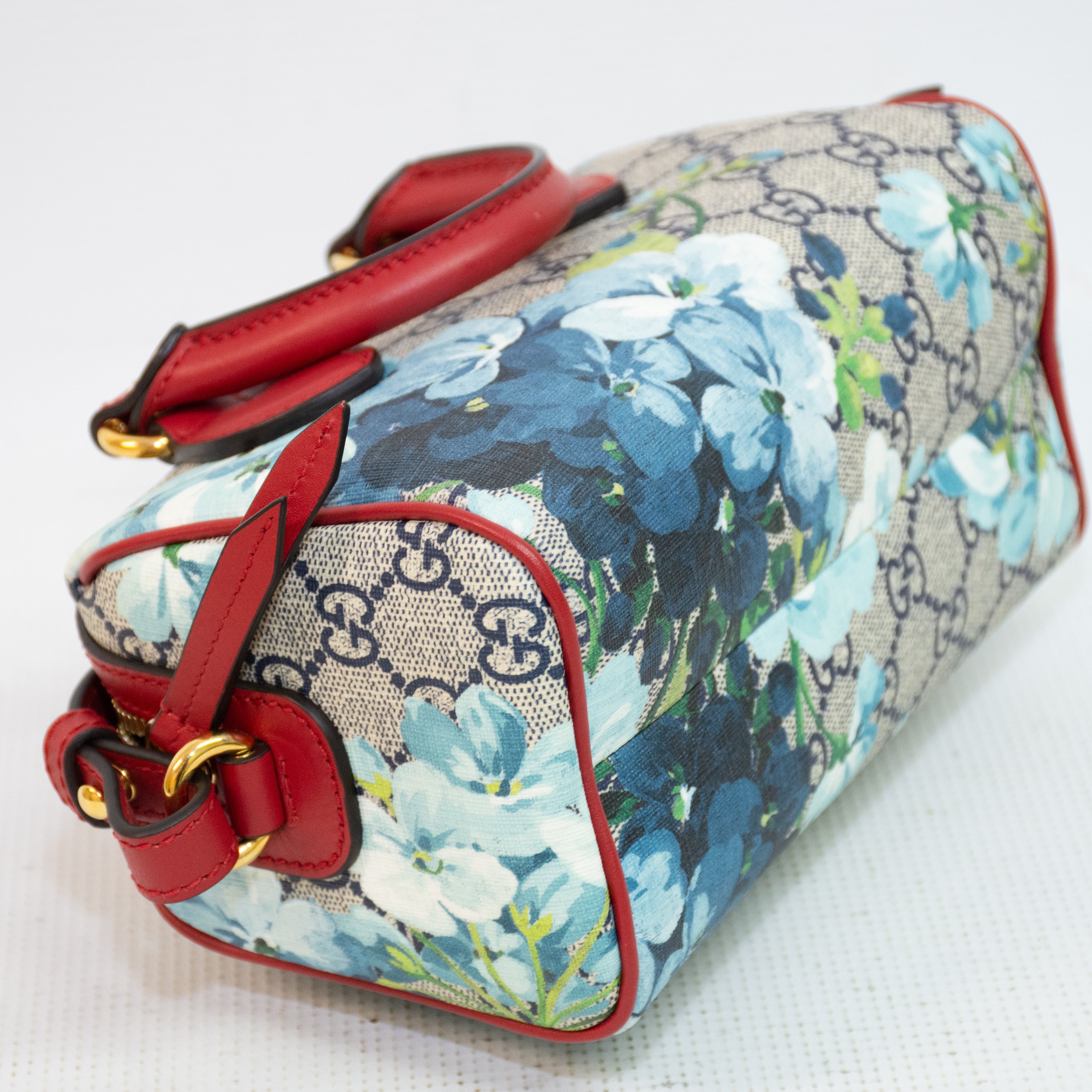 Gucci 546312 Mini Blooms GG Supreme Canvas Cross Body Bag