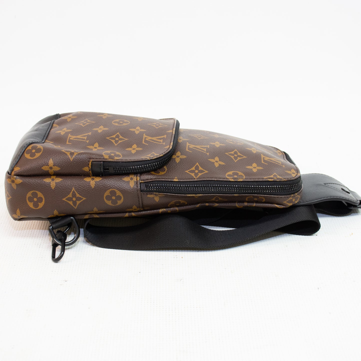 Louis Vuitton Avenue Macassar Monogram Sling Bag - M45897