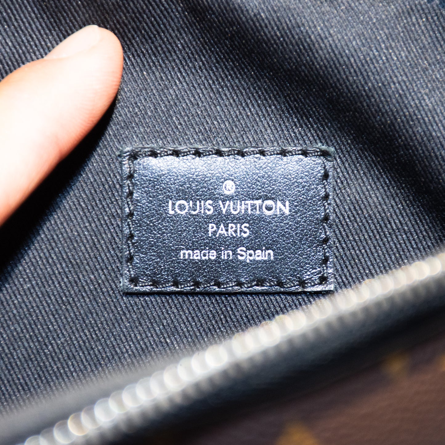 Louis Vuitton Macassar Avenue Brown Monogram Slingbag