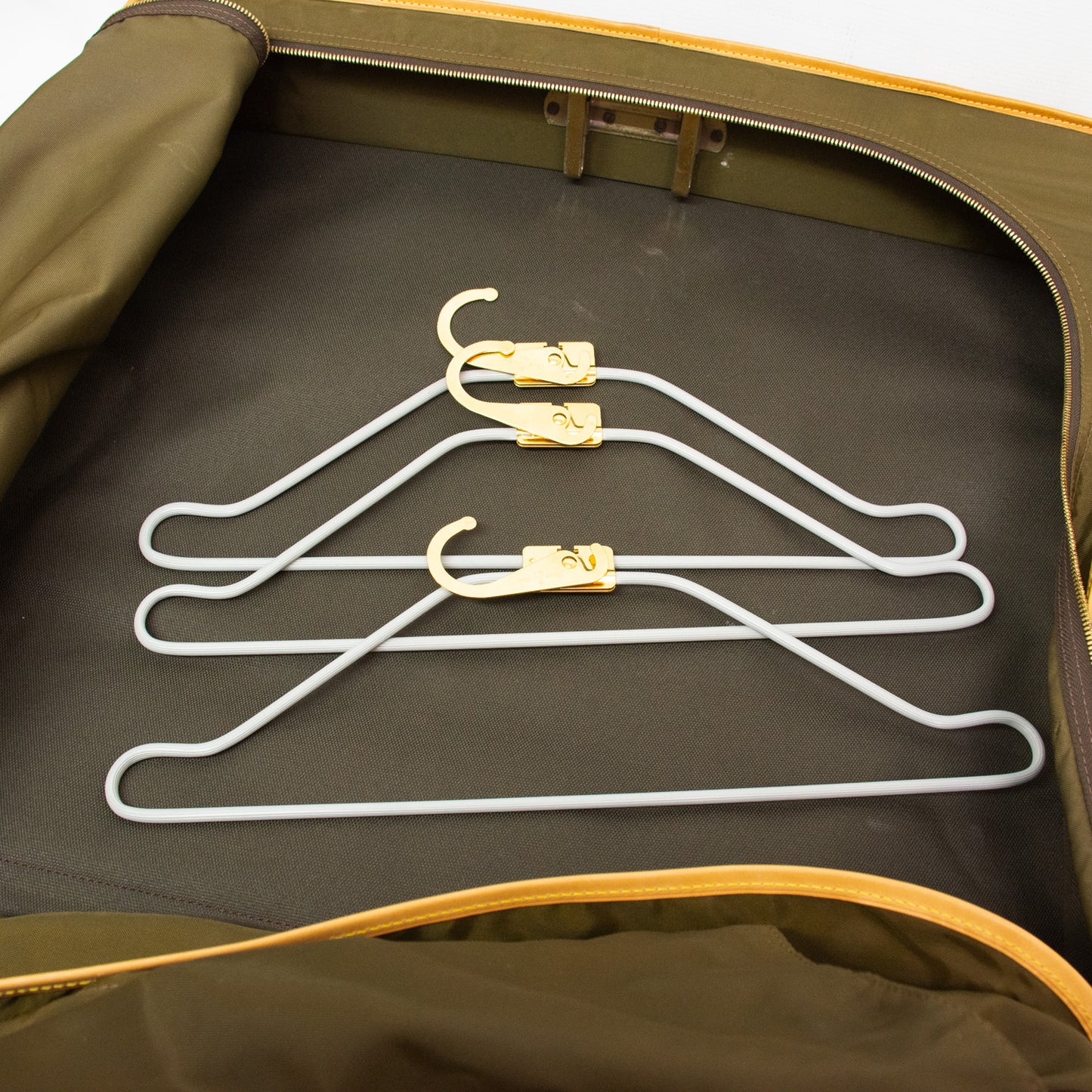 Louis Vuitton Monogram Cabin Folding 3 Hanger Garmet Travel Bag - M23420