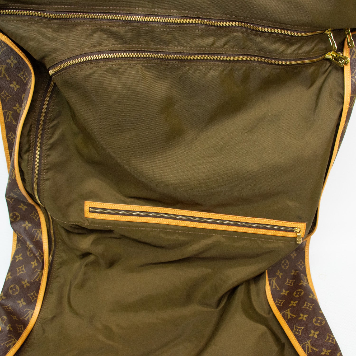 Louis Vuitton Monogram Cabin Folding 3 Hanger Garmet Travel Bag - M23420