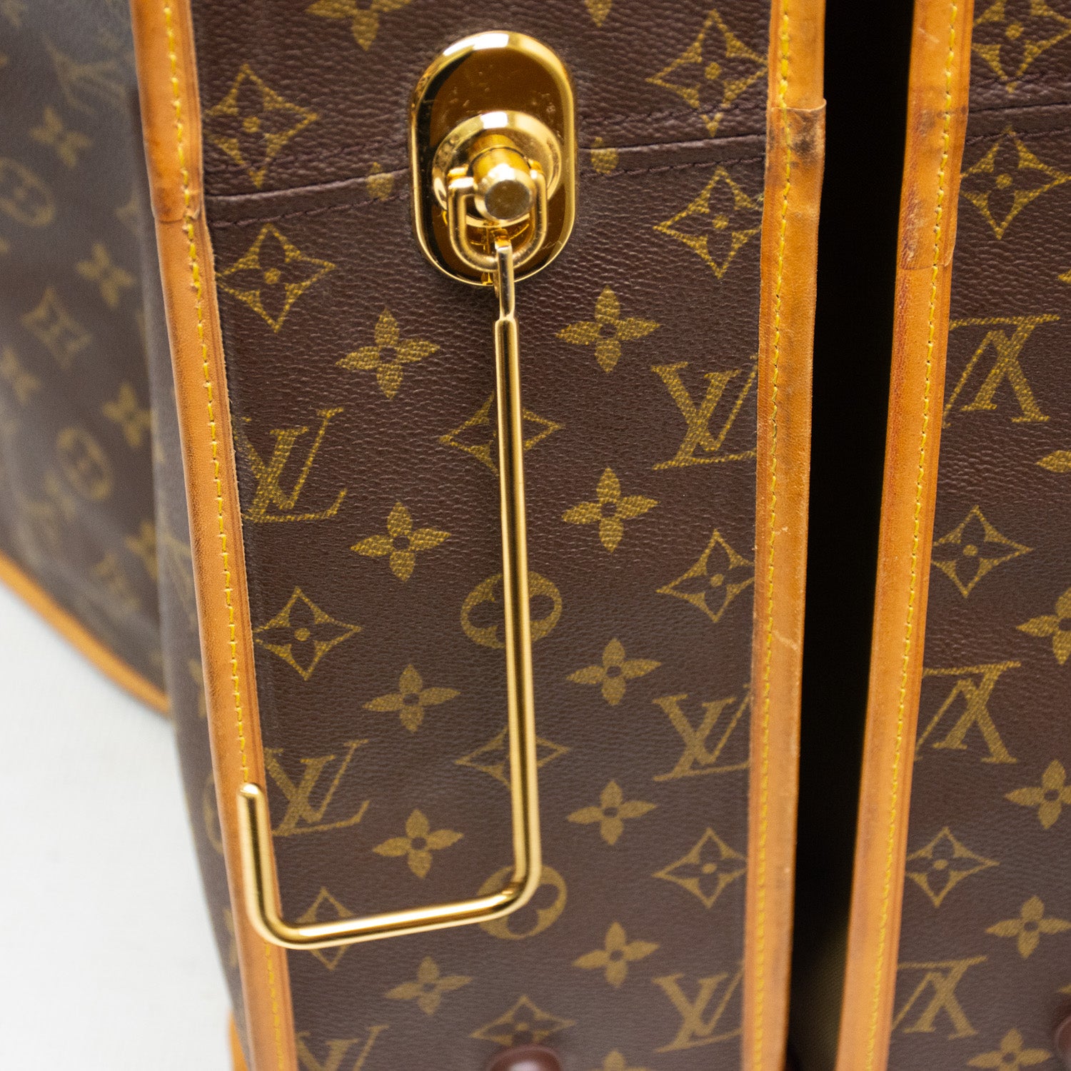 Louis Vuitton Monogram Cabin Folding 3 Hanger Garmet Travel Bag - M23420