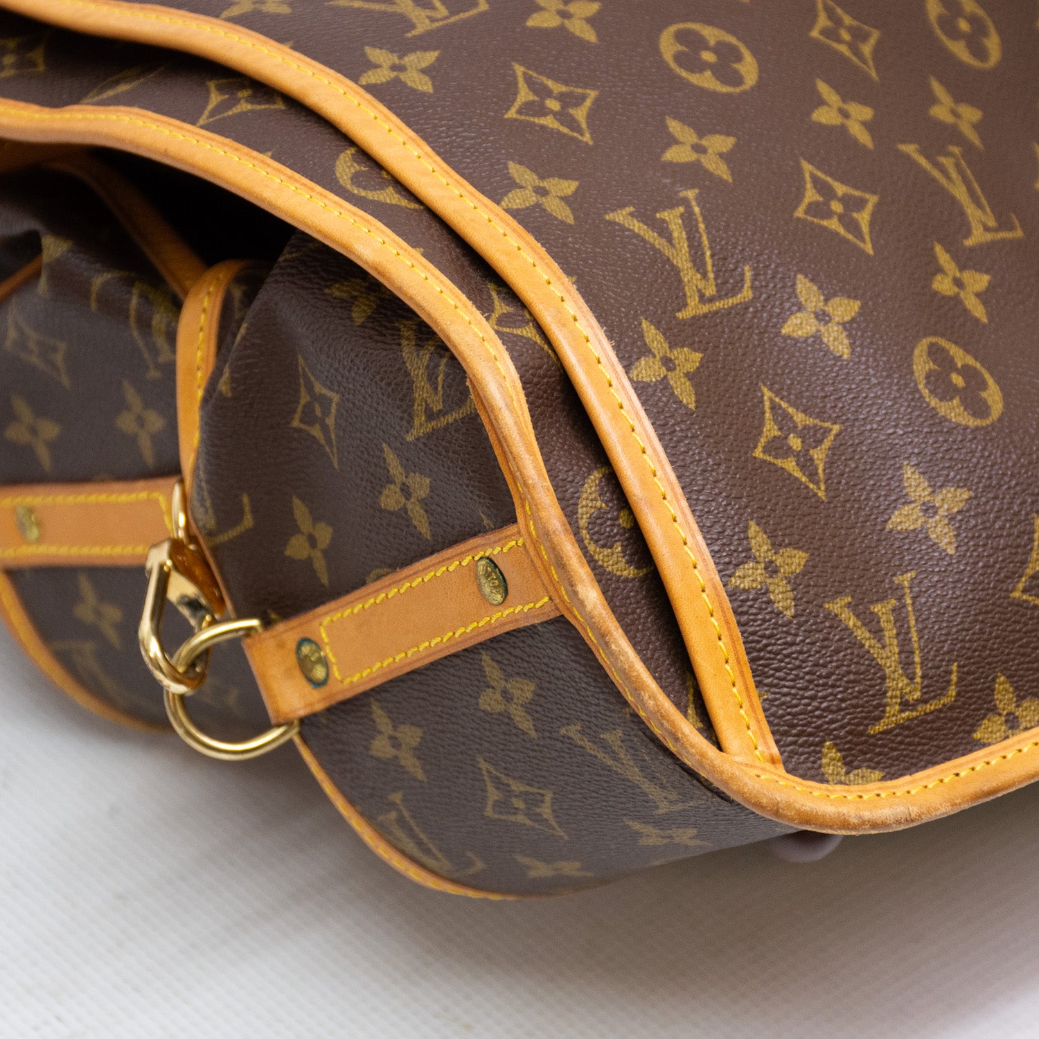 Louis Vuitton Monogram Cabin Folding 3 Hanger Garmet Travel Bag - M23420