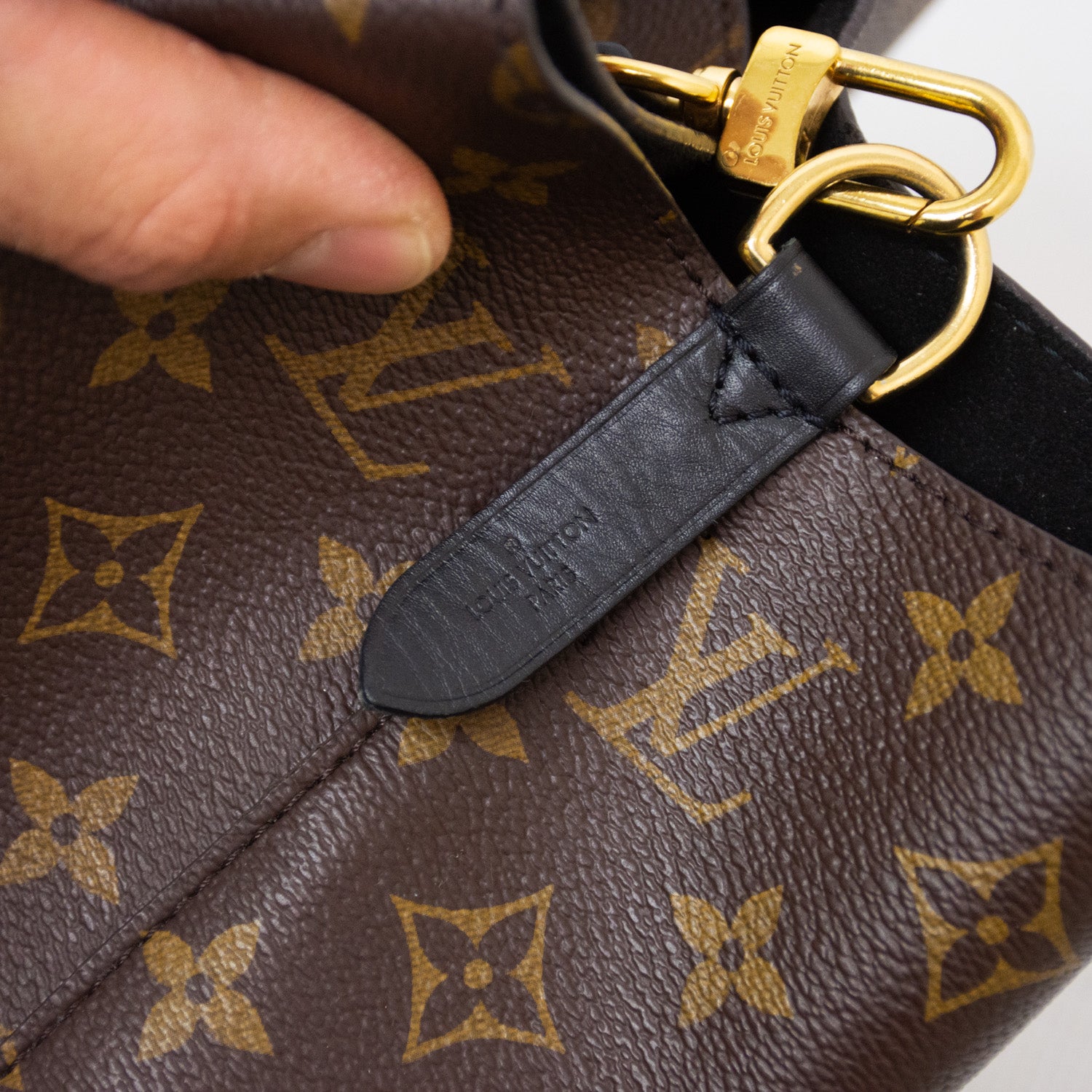 Louis Vuitton Neonoe Shoulder Bag