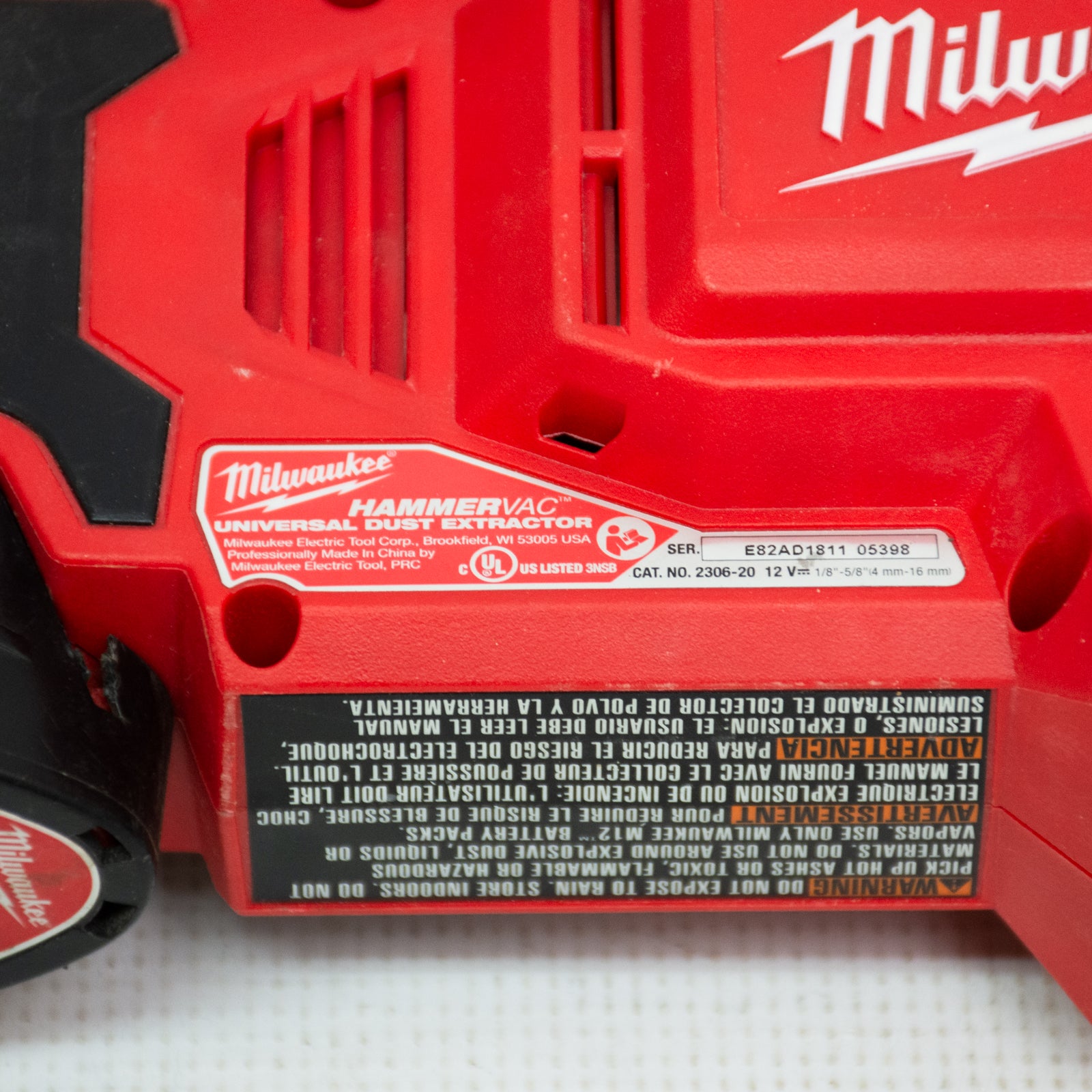 Milwaukee 2306-22 M12 Universal Dust Extractor Kit