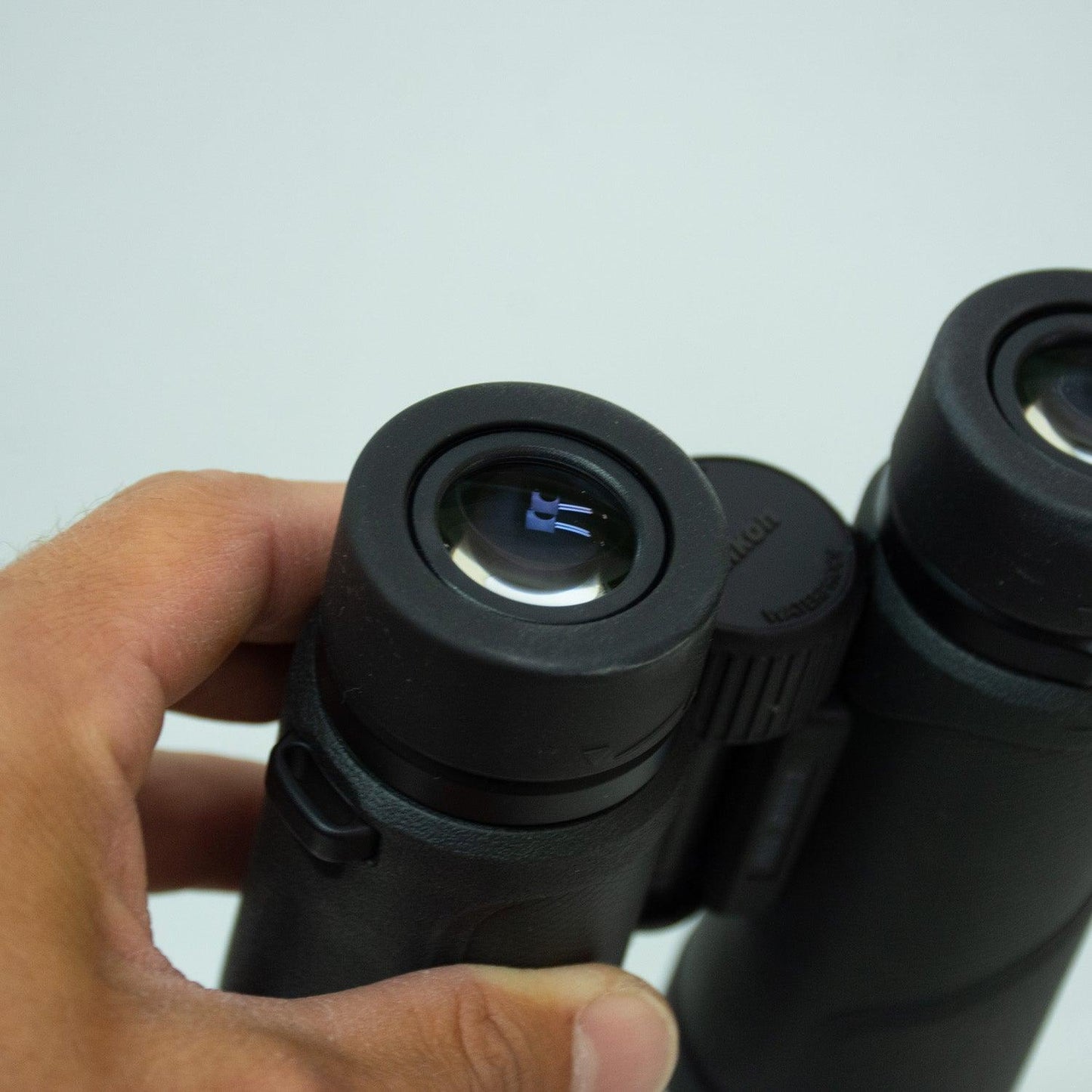 Nikon Prostaff P3 10x42 Waterproof & Fogproof Rubber-Armored Binoculars